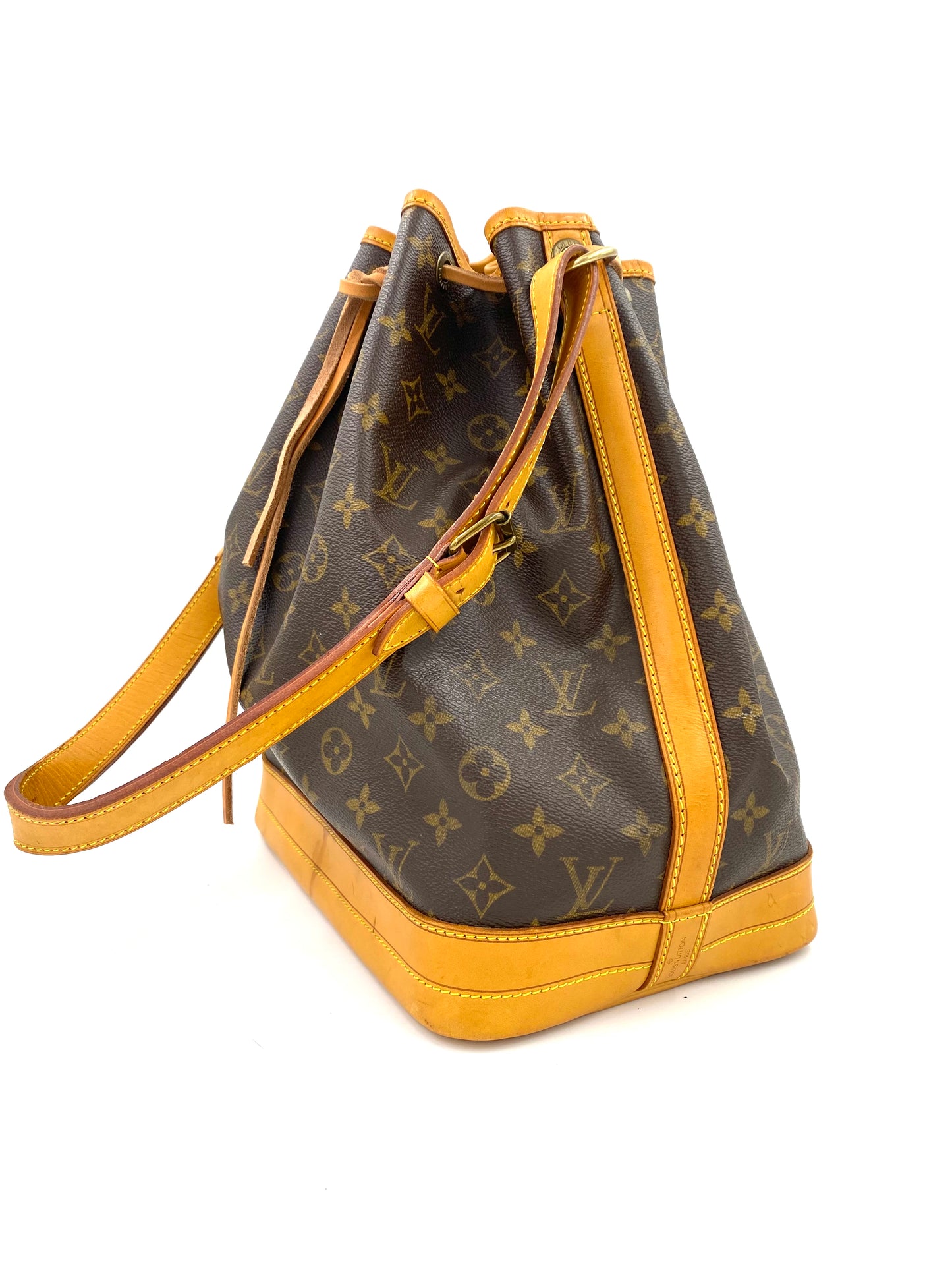 LOUIS VUITTON Noe grande Monogram Canvas