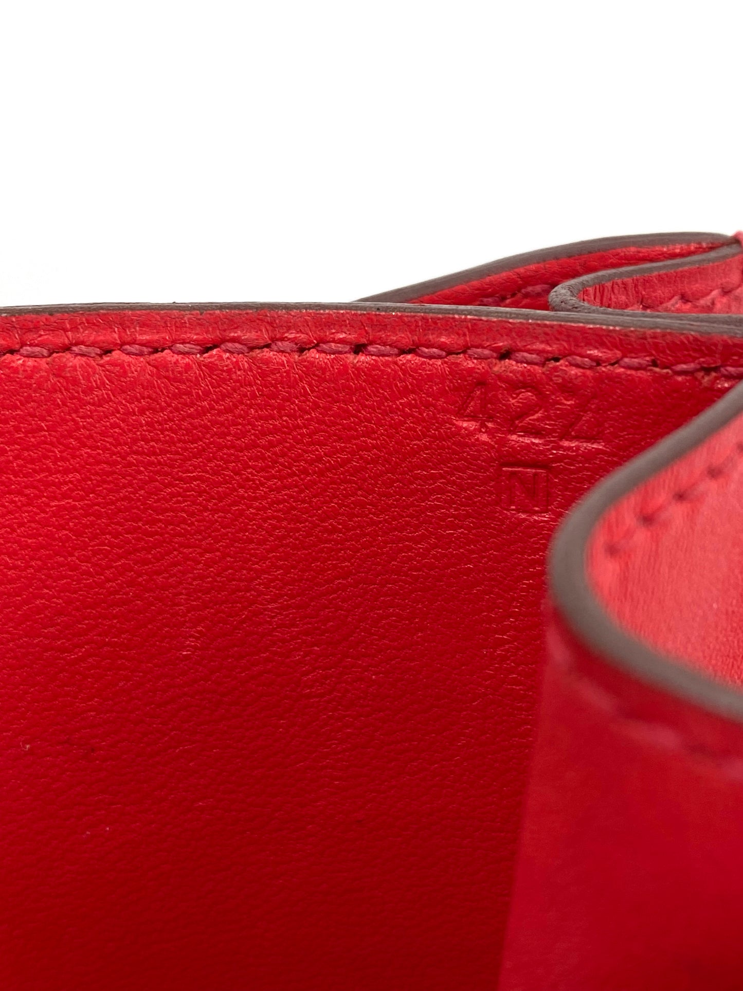 HERMÈS Constance 18 rouge Boxkalbsleder mit Palladium Hardware