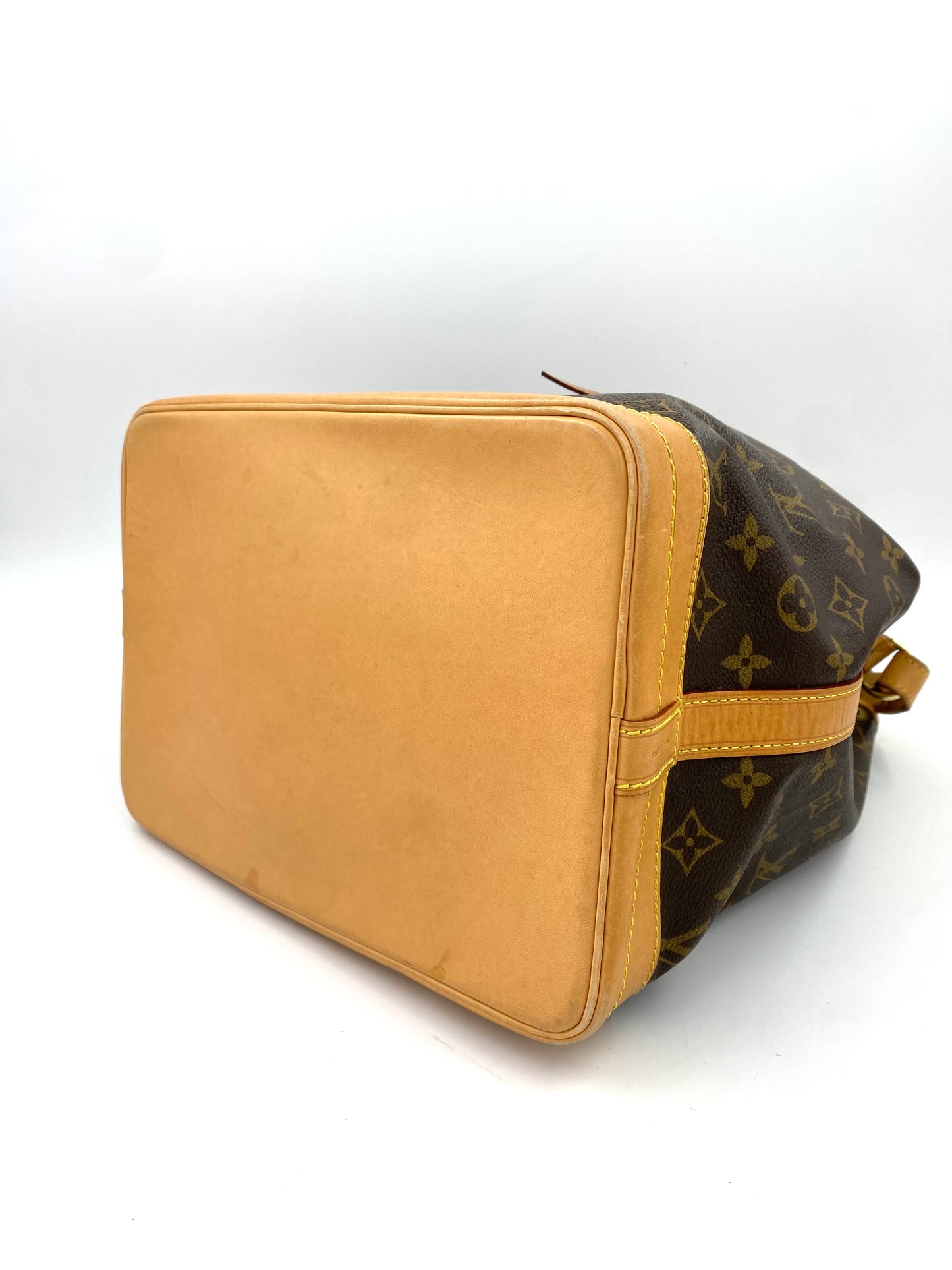 LOUIS VUITTON Noe grande Monogram Canvas