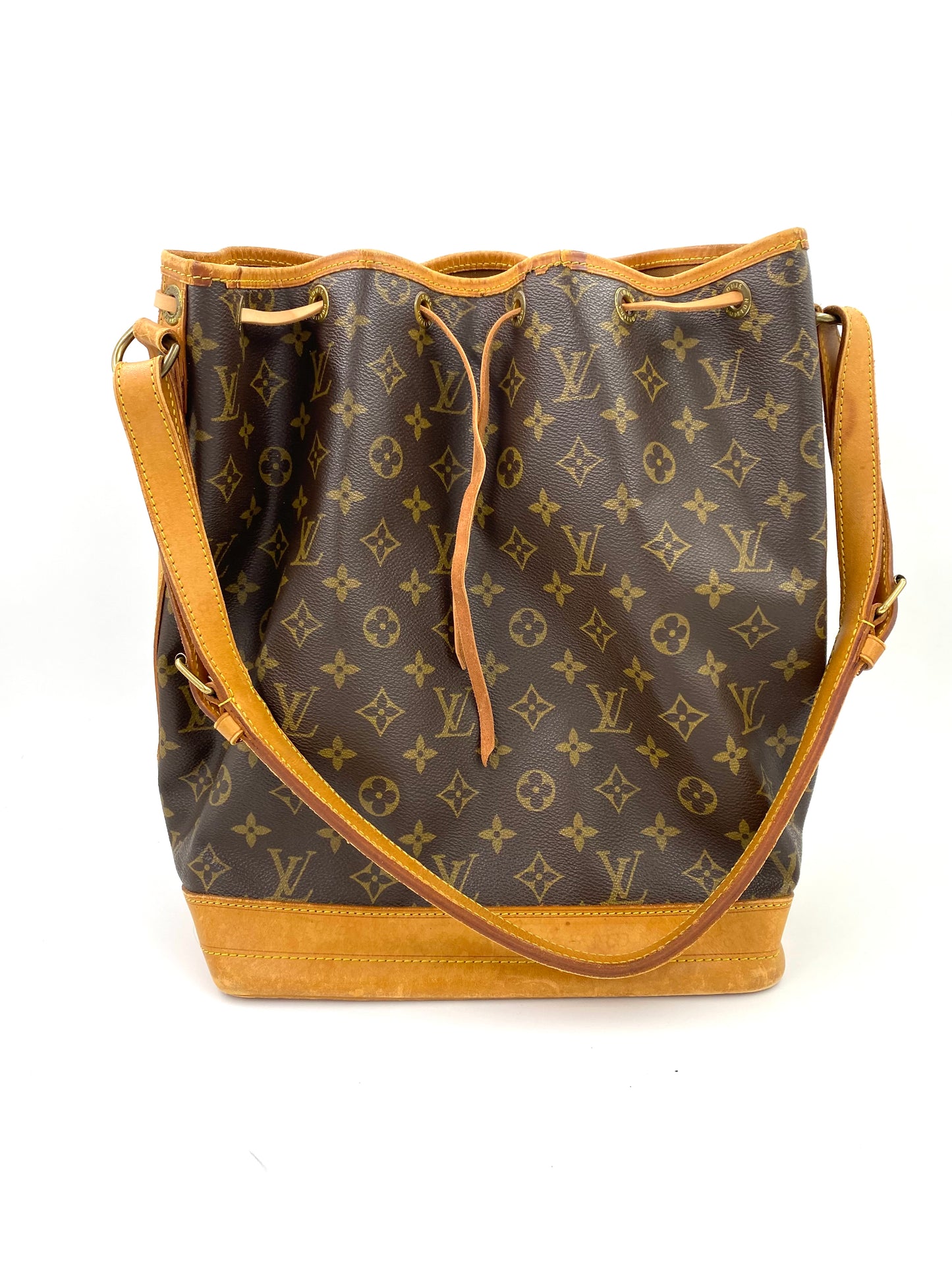 LOUIS VUITTON Noe grande Monogram Canvas