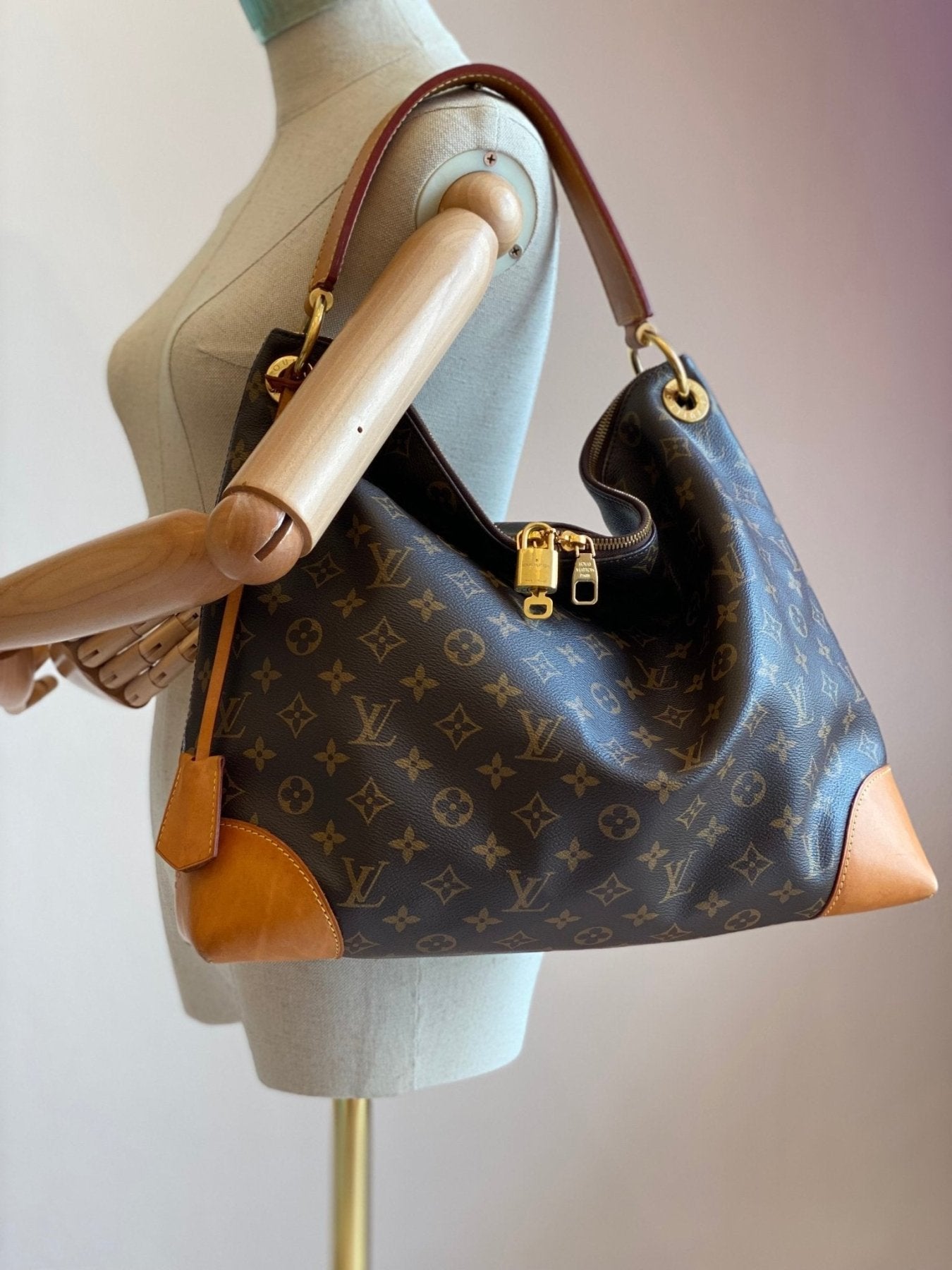 LOUIS VUITTON Berri MM Monogram Canvas - Clutch & Macarons - DU2186 - Clutch & Macarons -