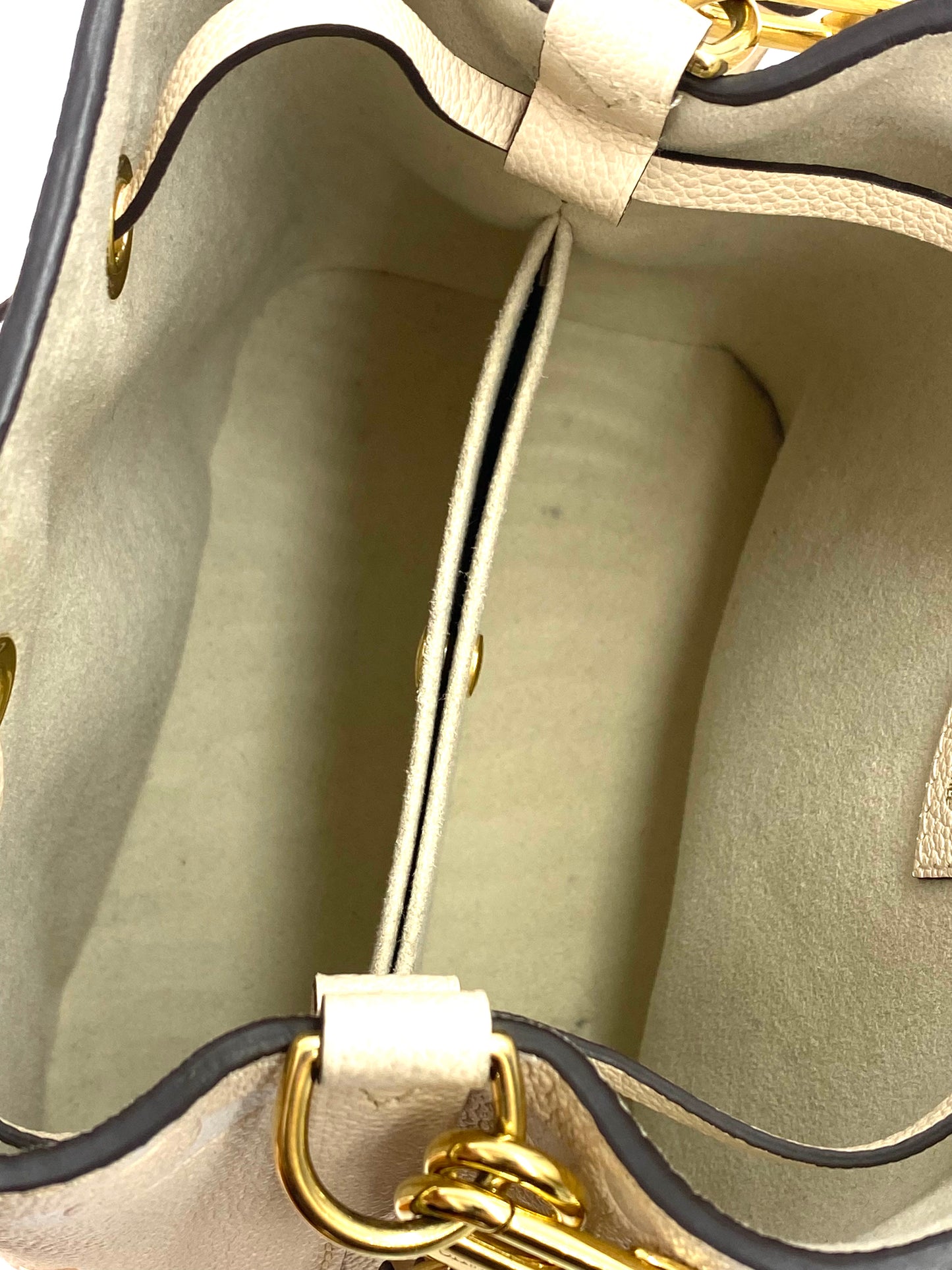 LOUIS VUITTON Neo Noe BB Monogram Empreinte creme safran