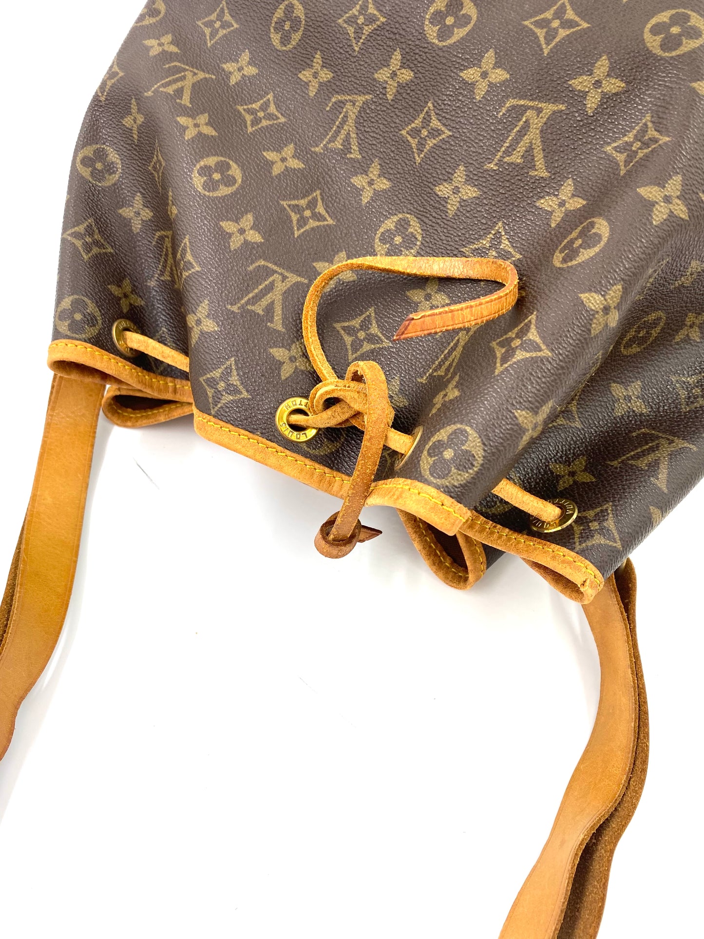 LOUIS VUITTON Noe Grande Monogram Canvas