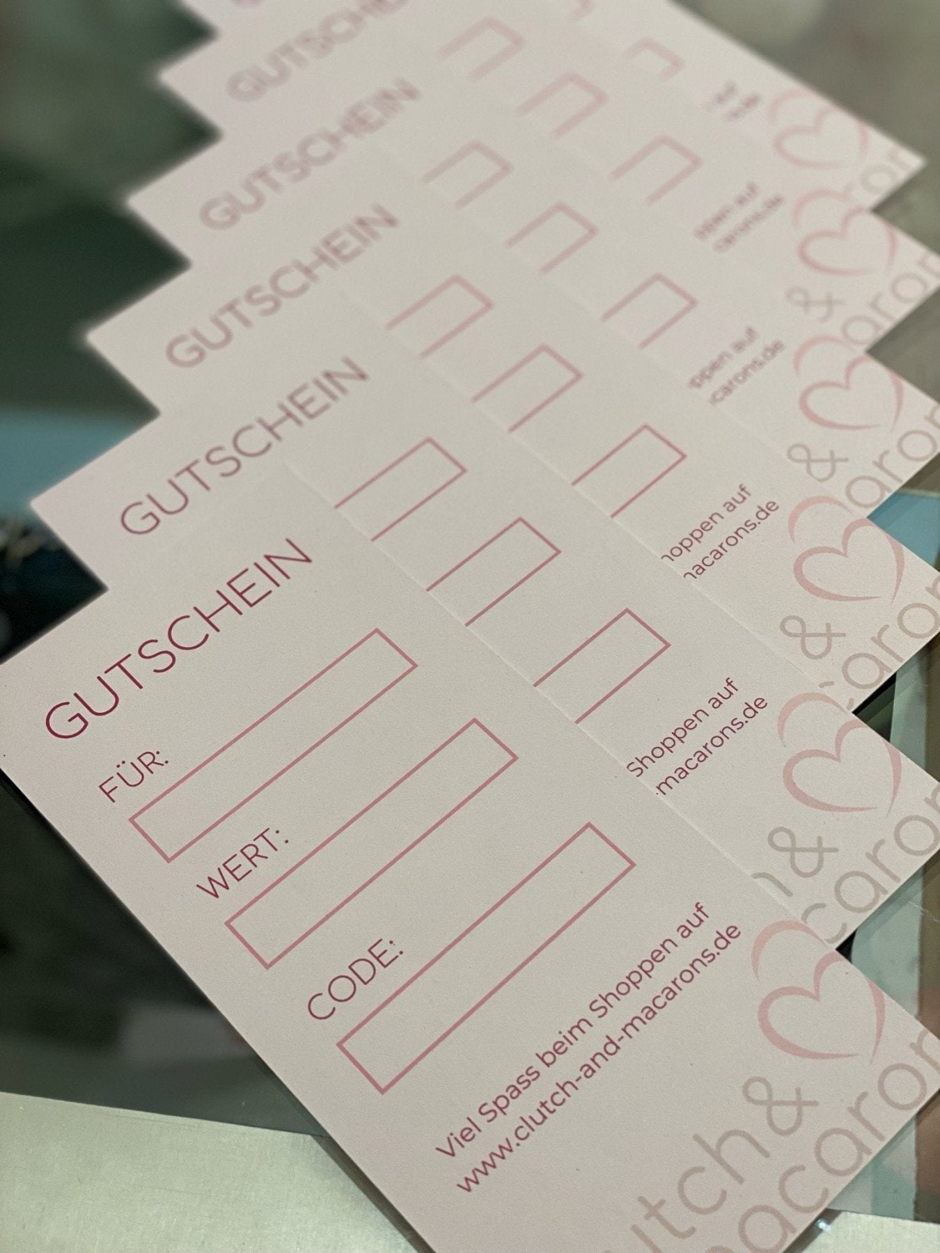 Clutch & Macarons - Gutscheine - Clutch & Macarons - Gutschein - Clutch & Macarons -