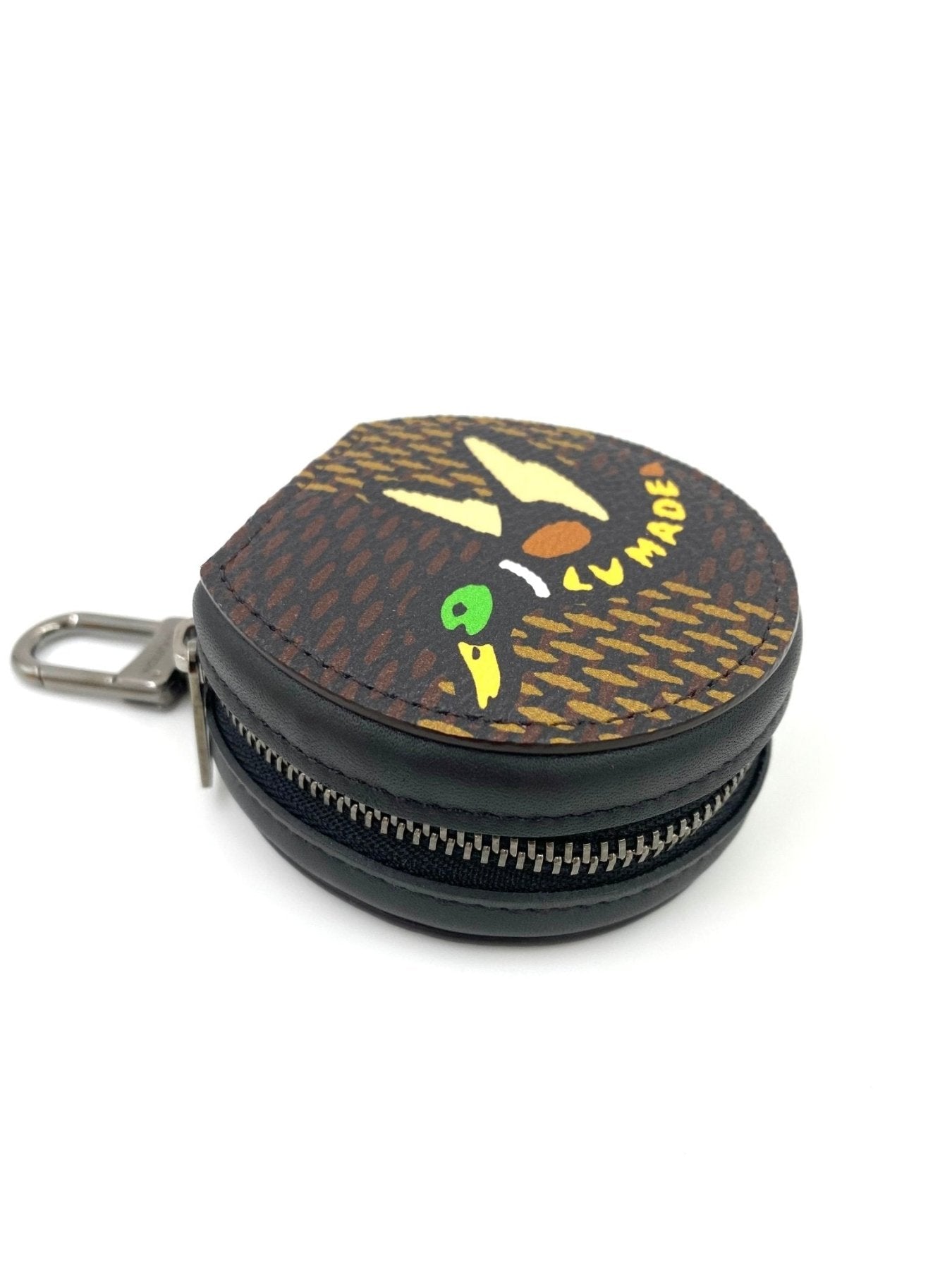 Louis Vuitton Earphone Case Horizon Nigo, rundes Damier Ebene Design mit buntem Smiley-Motiv und Reissverschluss