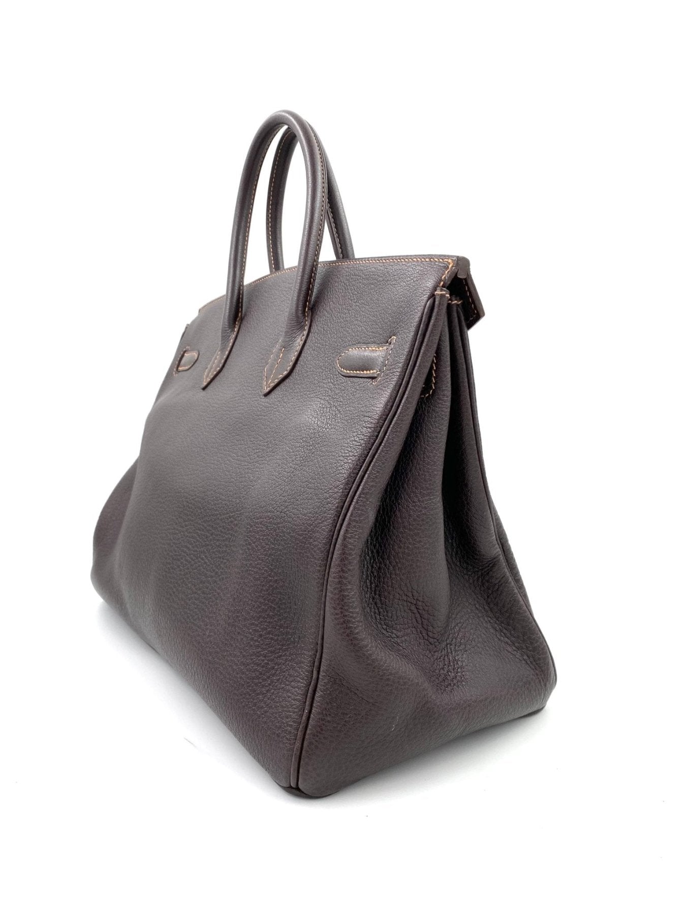 HERMES Birkin 35 Tasche in Marron Fjord Leder mit goldfarbener Hardware, seitliche Ansicht der luxuriosen Handtasche