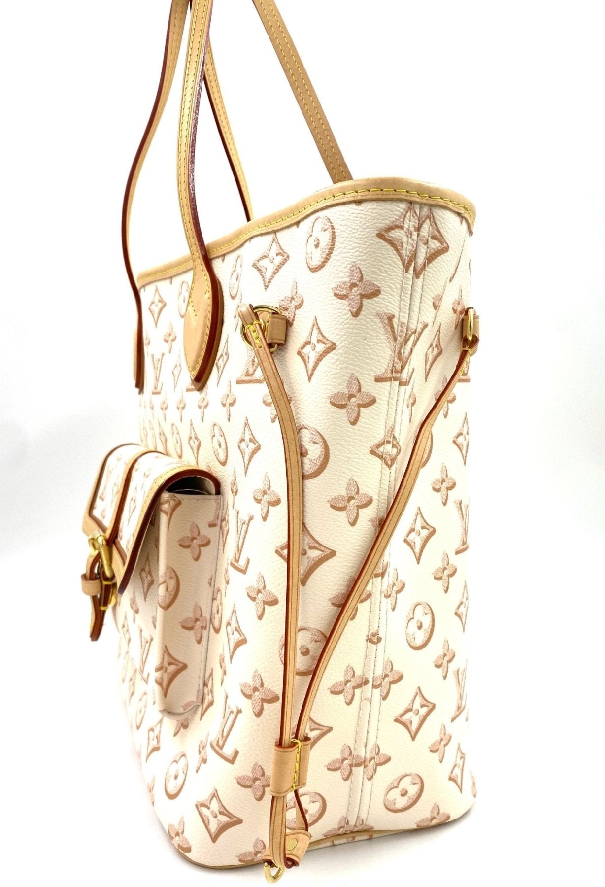 Louis Vuitton Neverfull MM Fall for You Sonderedition in beigem Monogram-Canvas mit Pochette, seitlicher Ansicht