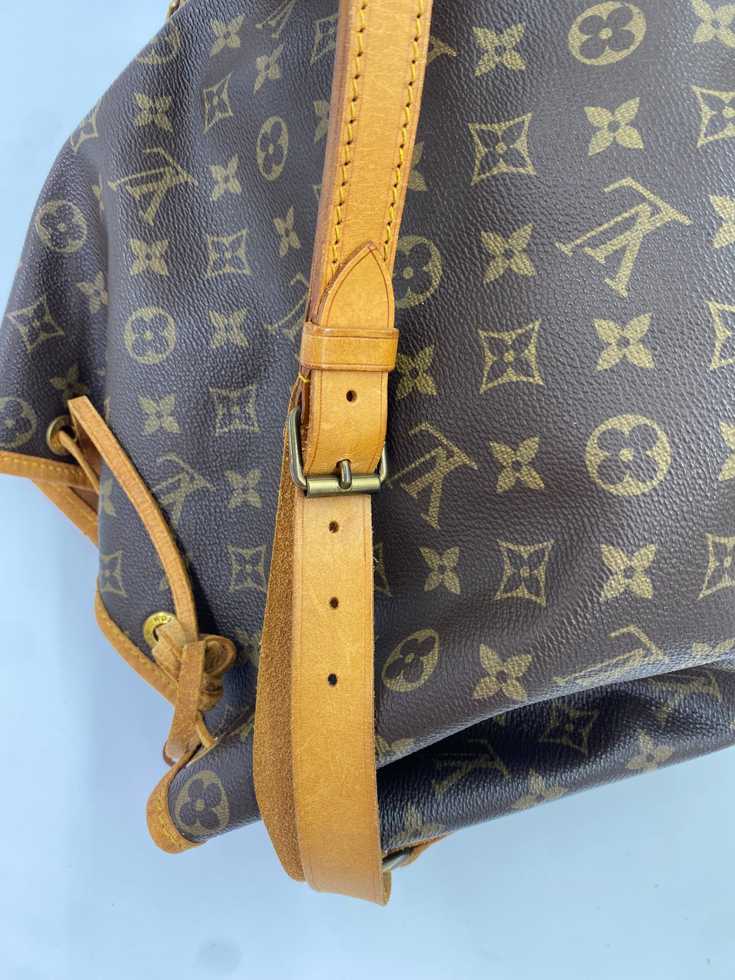 LOUIS VUITTON Noe Grande Monogram Canvas