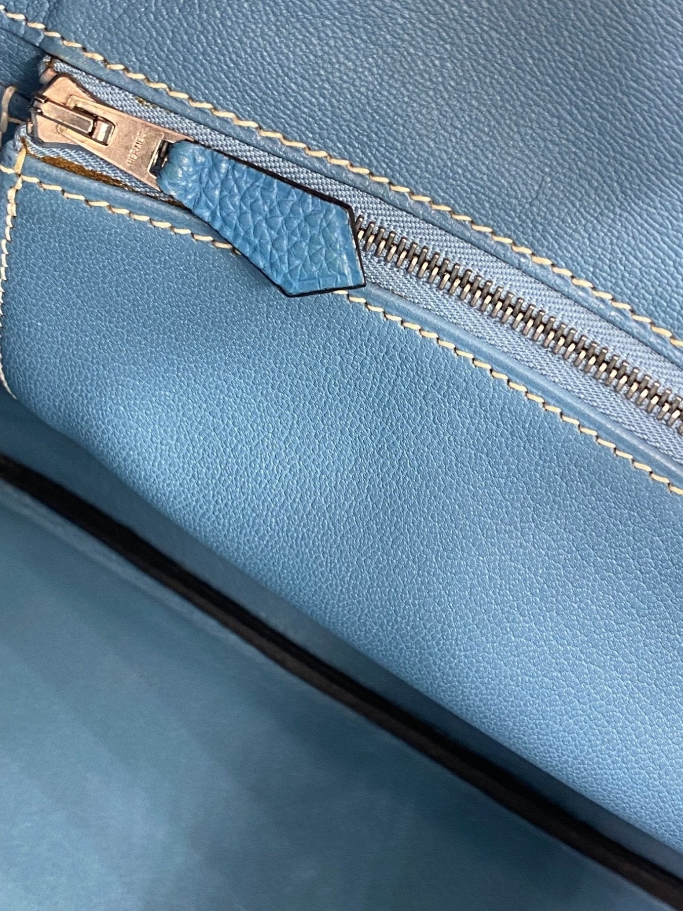 Hermes Birkin 35 Togo Handtasche in Blue Jean mit Reissverschlussdetail und kontrastierender Naht, Palladium Hardware