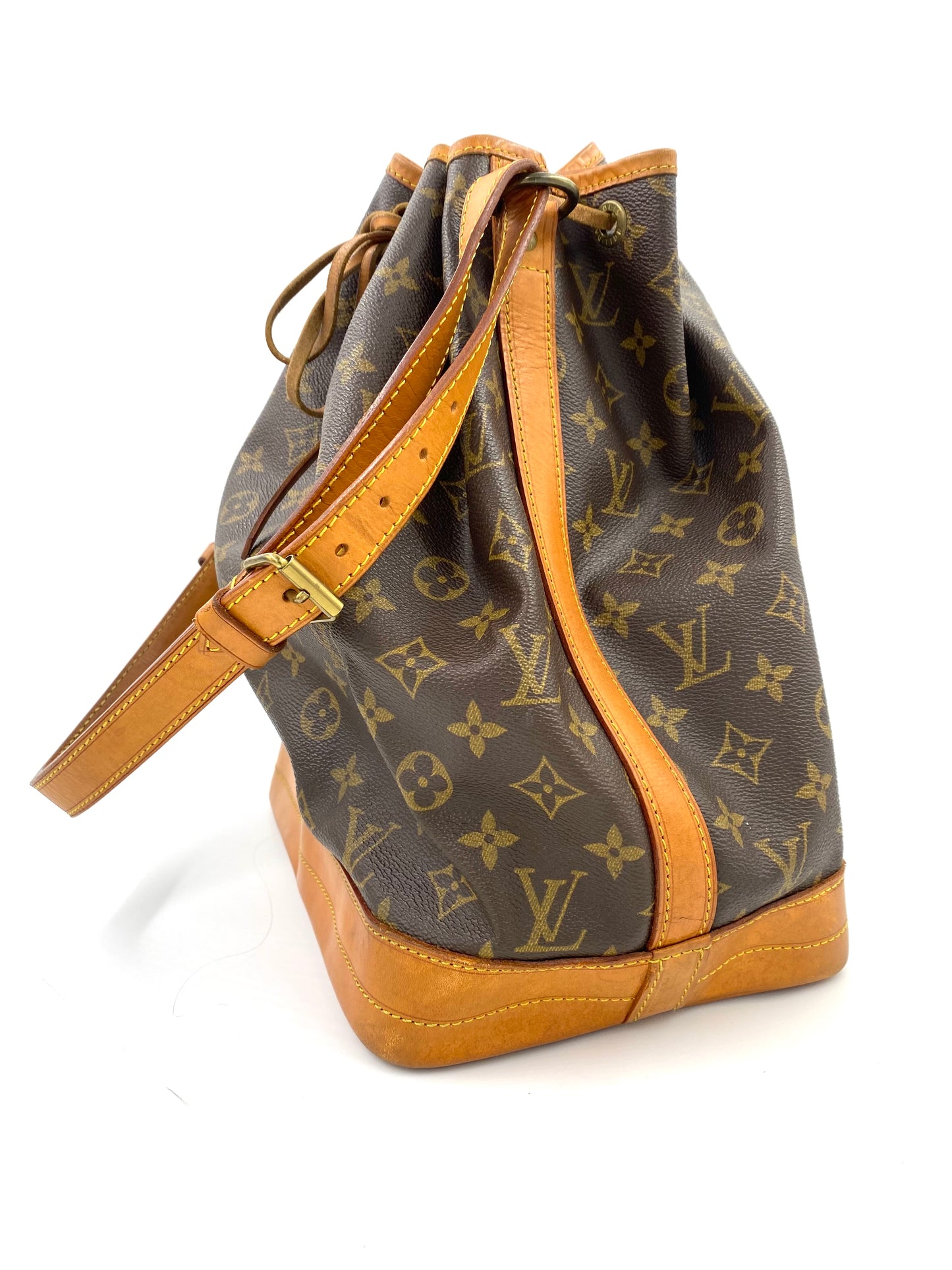 LOUIS VUITTON Noe grande Monogram Canvas