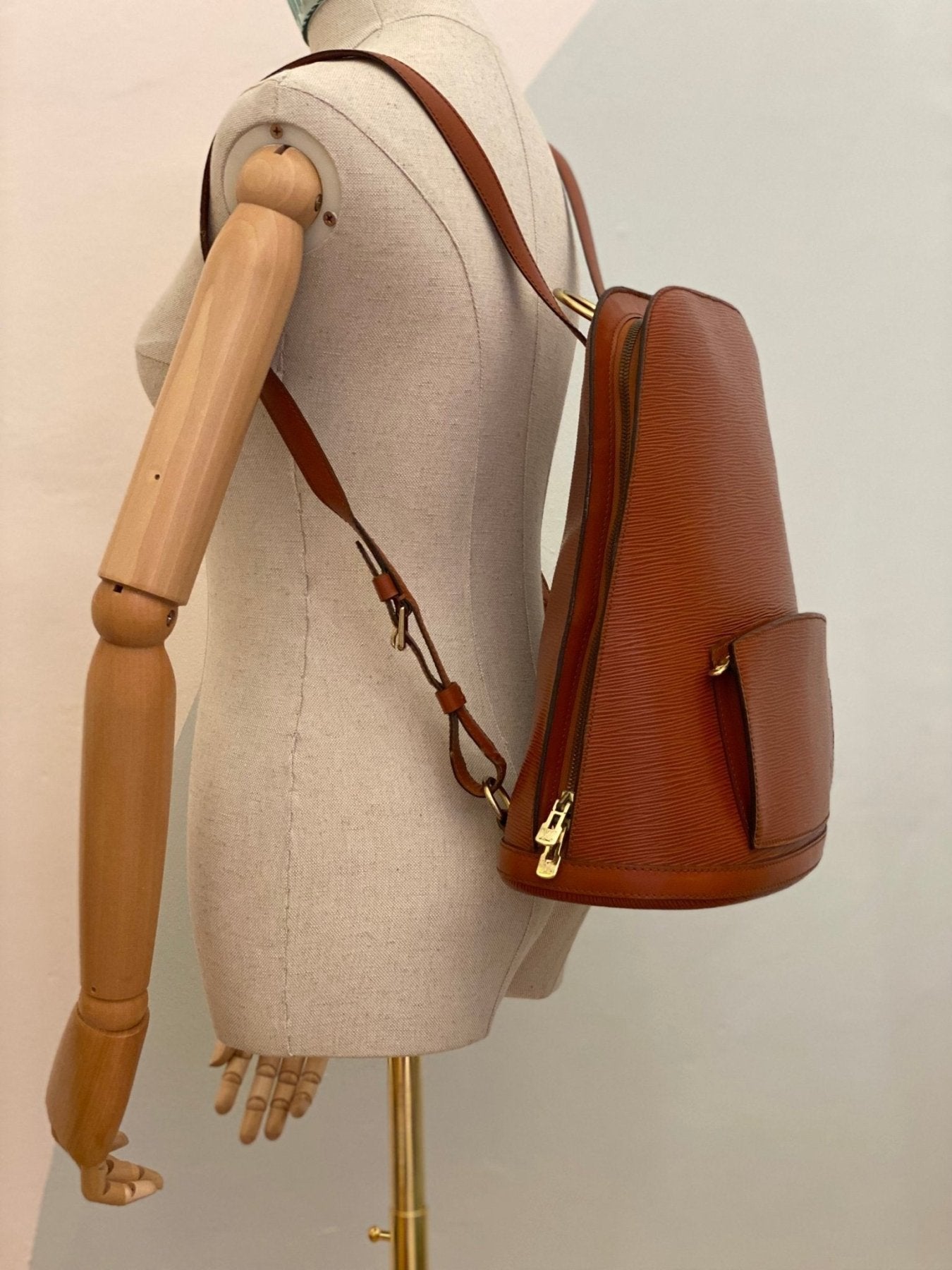 LOUIS VUITTON Rucksack Mabillon Epi cognac - Clutch & Macarons - VI0935 - Clutch & Macarons -