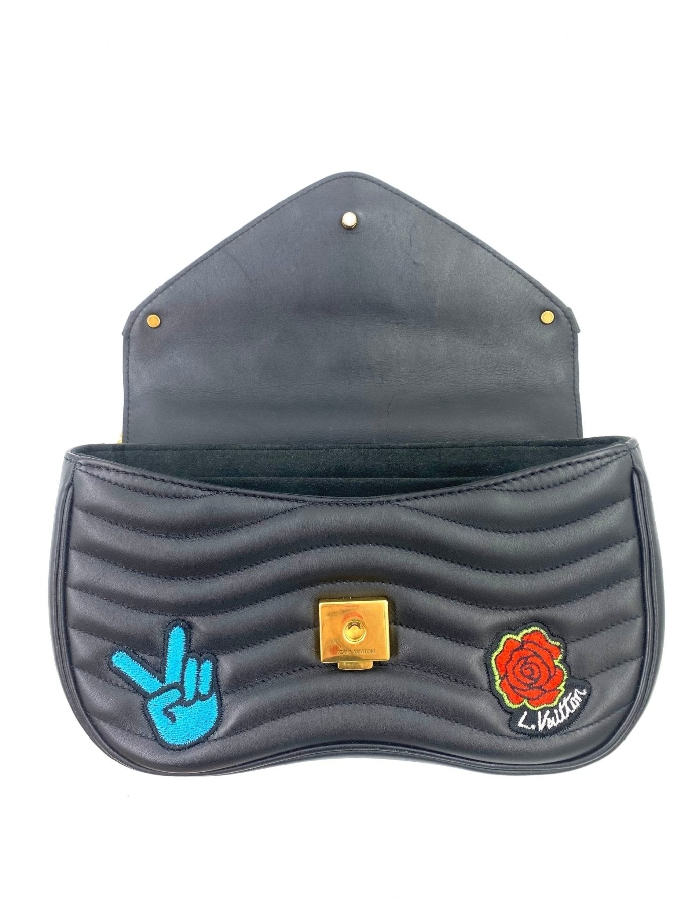 Louis Vuitton New Waves Chain Bag in schwarzem Leder mit 80er Jahre Musik-Patches, Wellenmuster und goldener Kette