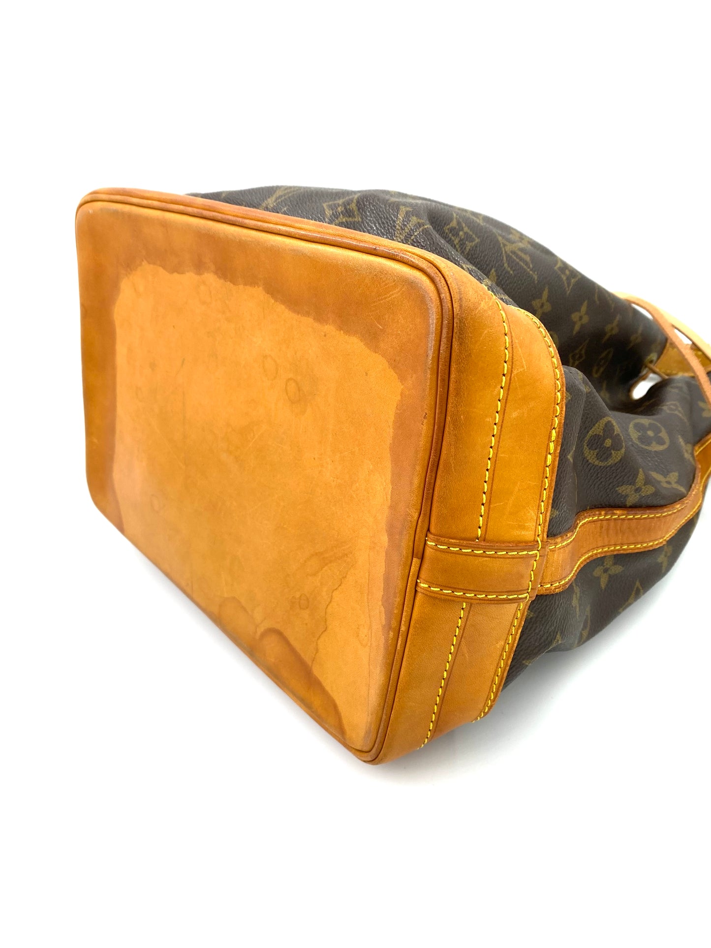 LOUIS VUITTON Noe Grande Monogram Canvas