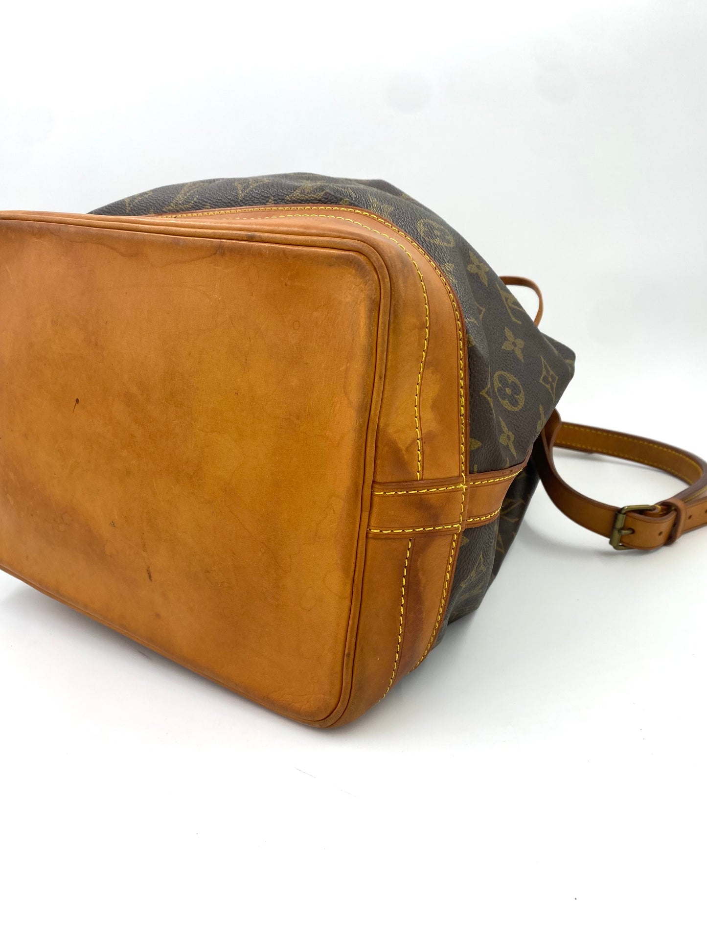 LOUIS VUITTON Noe grande Monogram Canvas