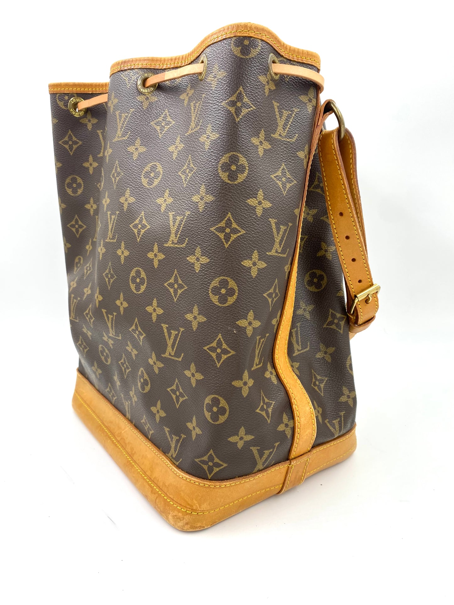 LOUIS VUITTON Noe grande Monogram Canvas