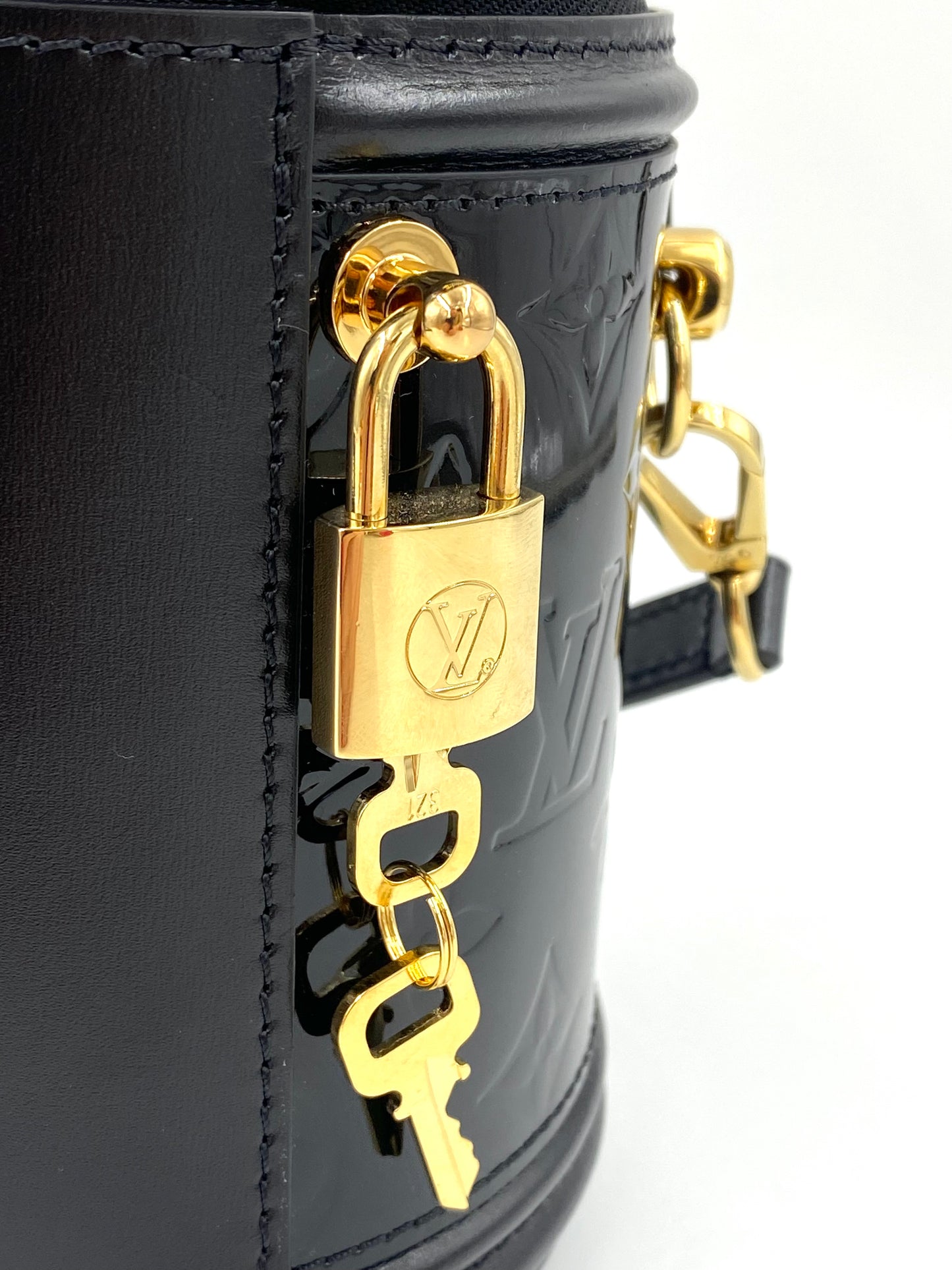 LOUIS VUITTON Cannes Monogram Vernis noir