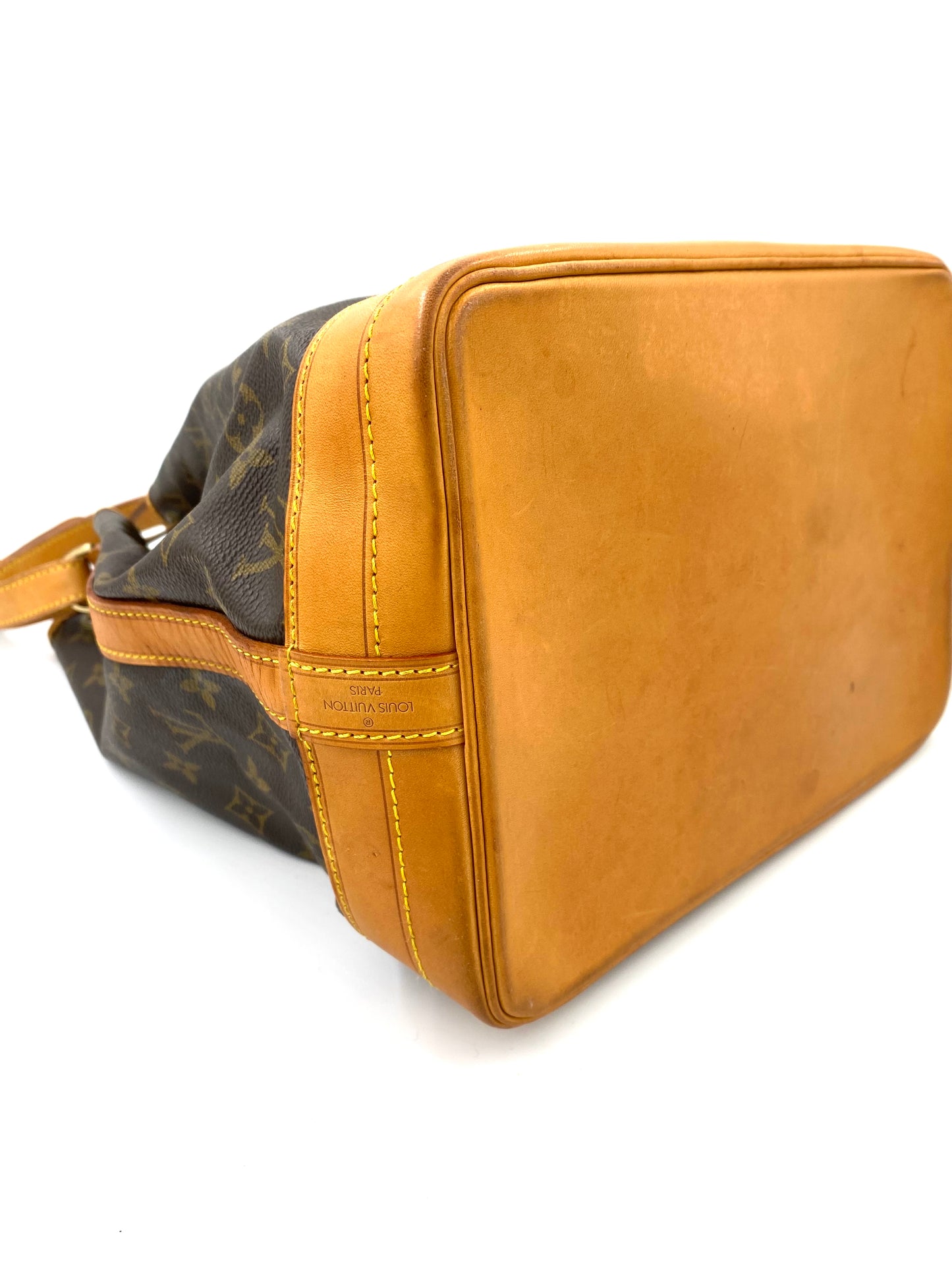 LOUIS VUITTON Noe Grande Monogram Canvas