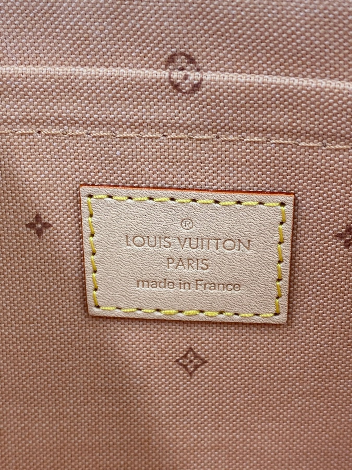 Louis Vuitton Neverfull MM Fall for You Innenetikett in beige mit Markenschriftzug, made in France Detail auf Canvas Material