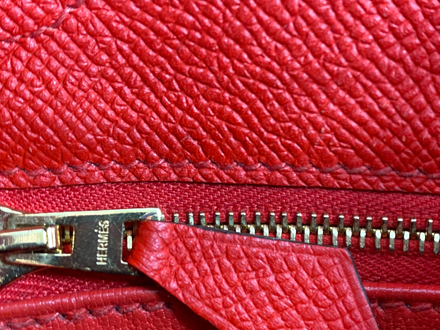 HERMÈS Kelly 25 Epsom rouge gold Hardware