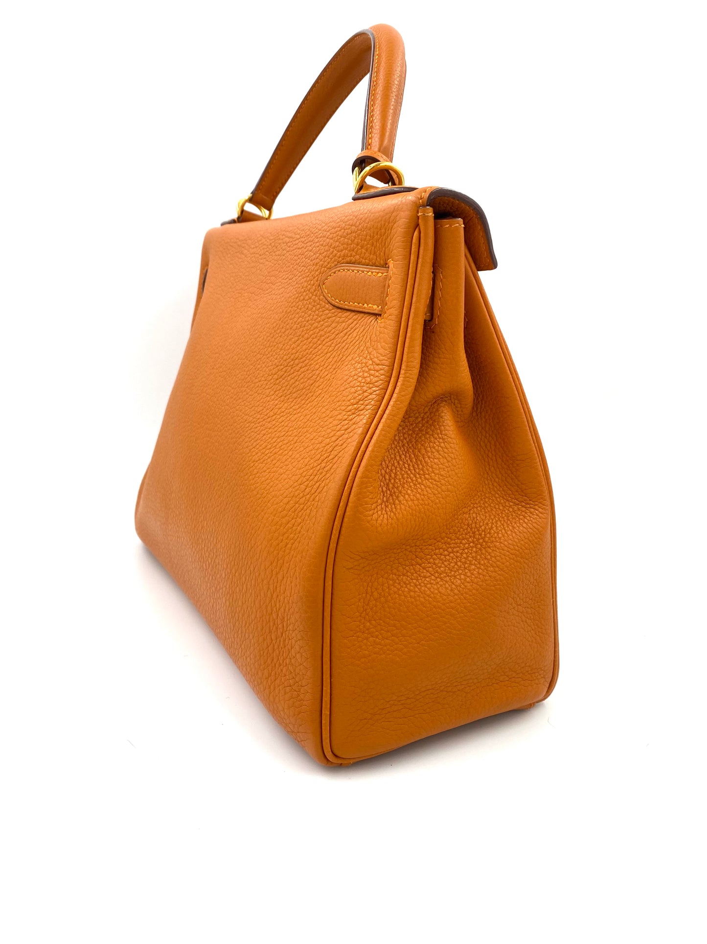 HERMÈS Kelly 32 Retourne orange Togo Leather mit Gold Hardware