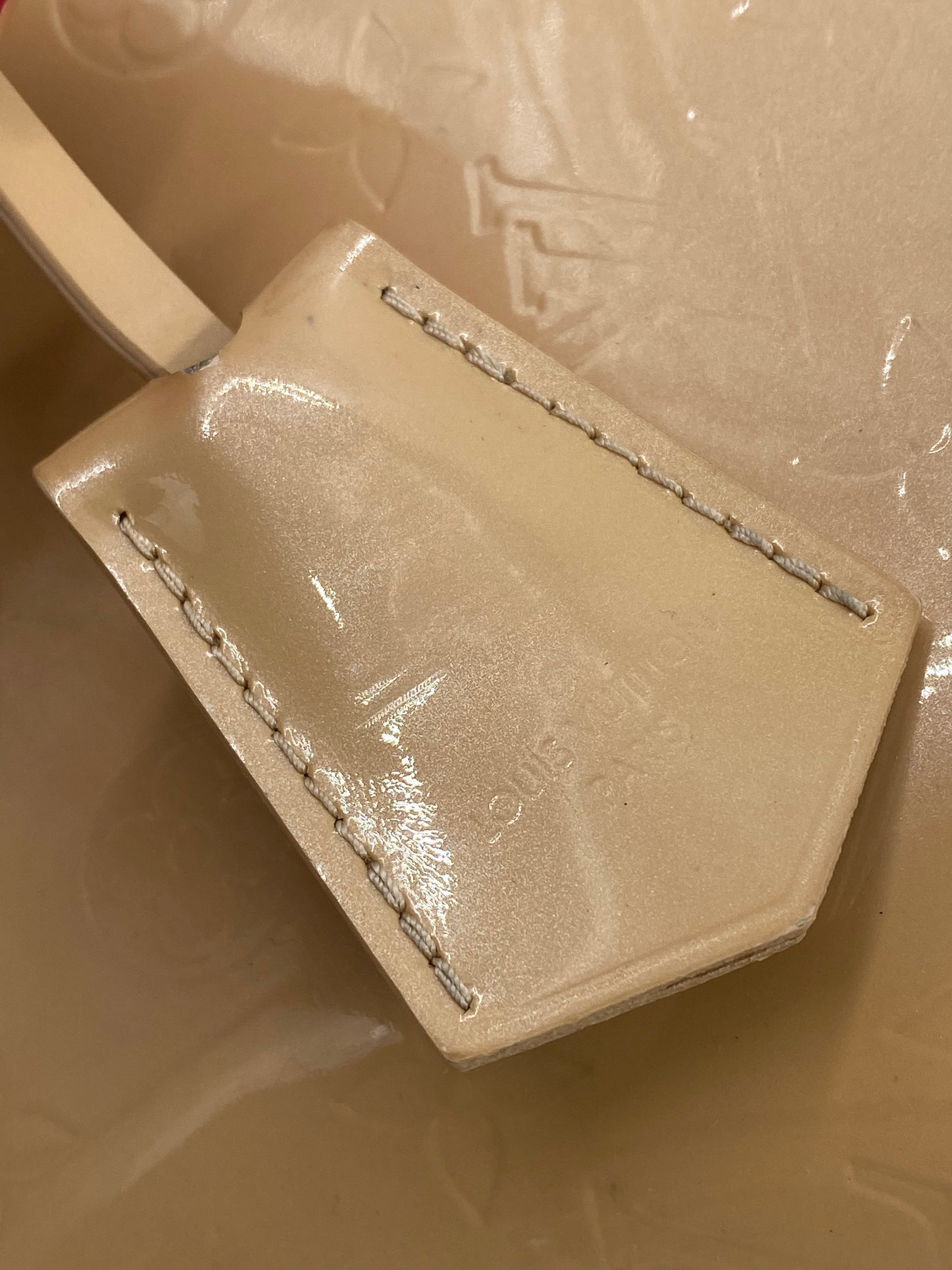 LOUIS VUITTON Alma PM Monogram Vernis Beige