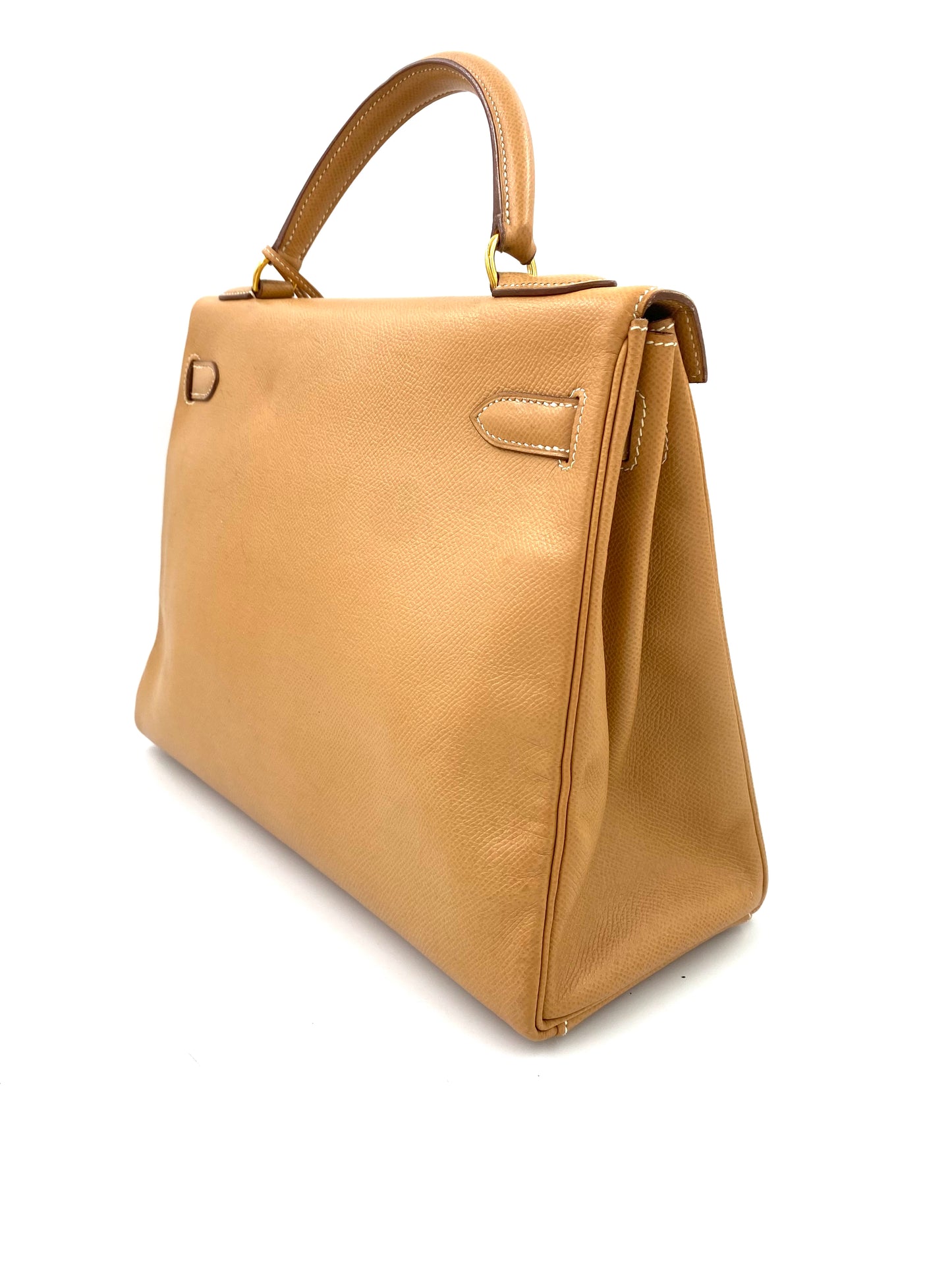 HERMÈS Kelly 32 Gold Courchevel Leather mit Gold Hardware