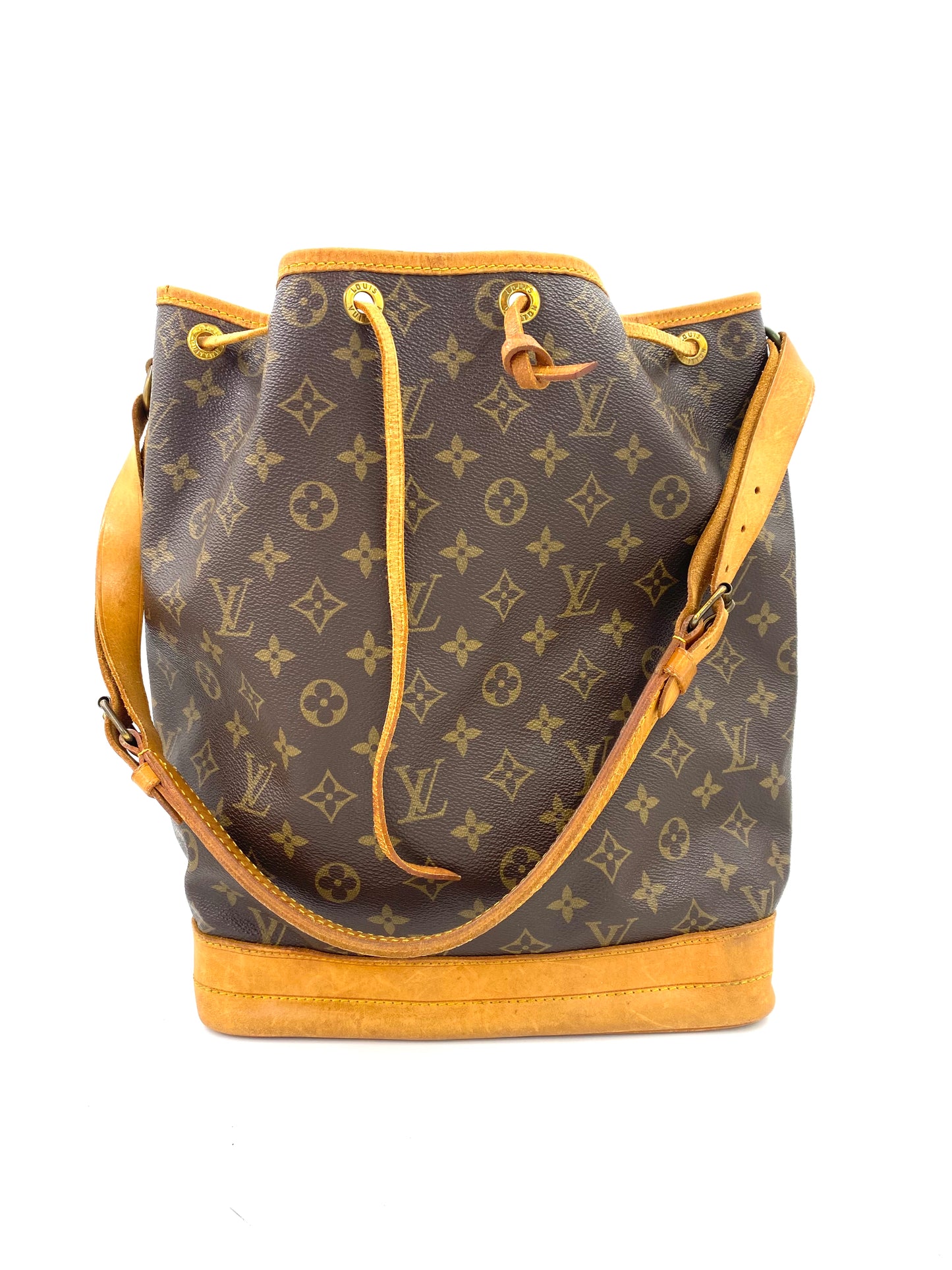 LOUIS VUITTON Noe Grande Monogram Canvas