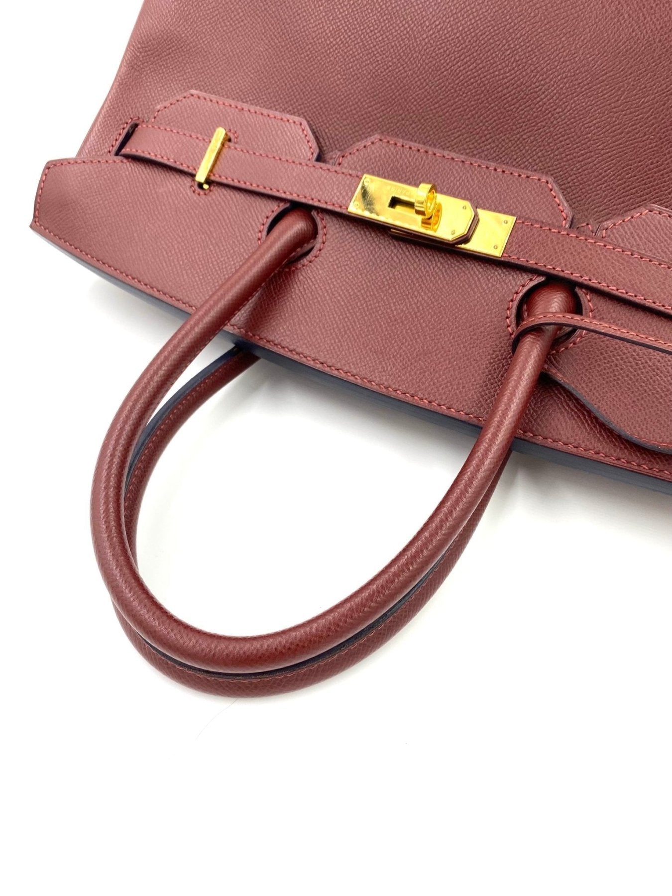 HERMES Birkin 35 Epsom Rouge H Handtasche mit goldfarbener Hardware, strukturiertem Leder und eleganten Tragegriffen