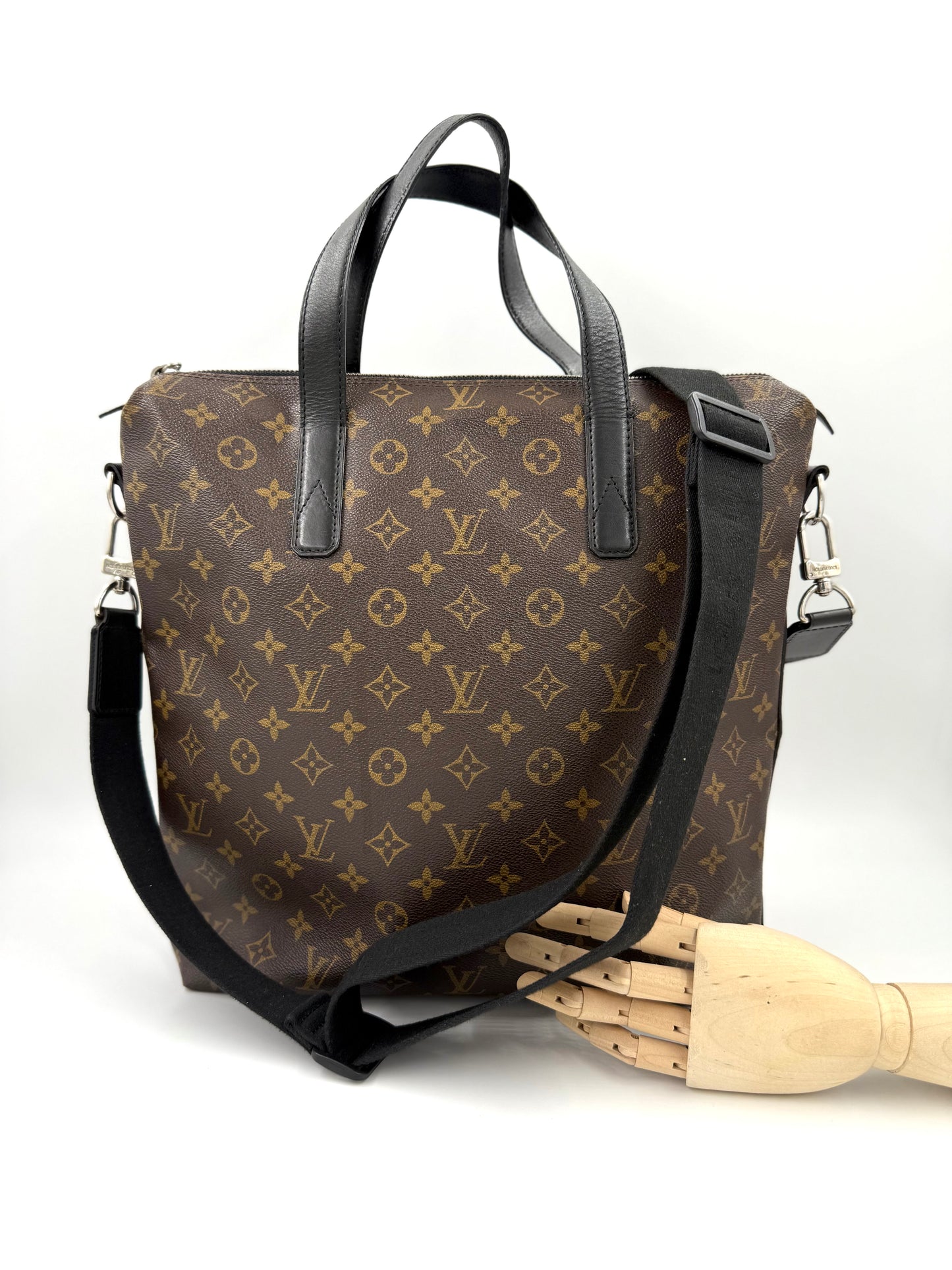 Louis Vuitton Davis Monogram Macassar