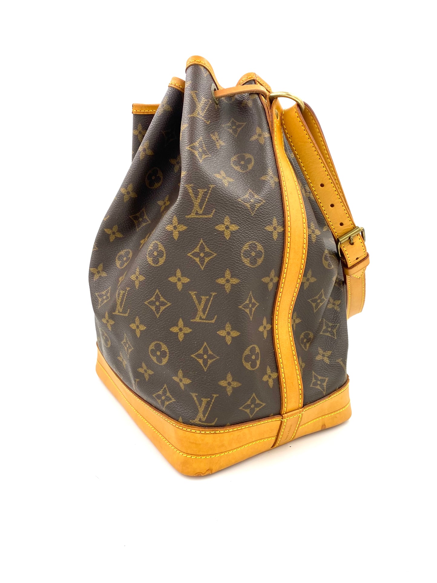 LOUIS VUITTON Noe grande Monogram Canvas