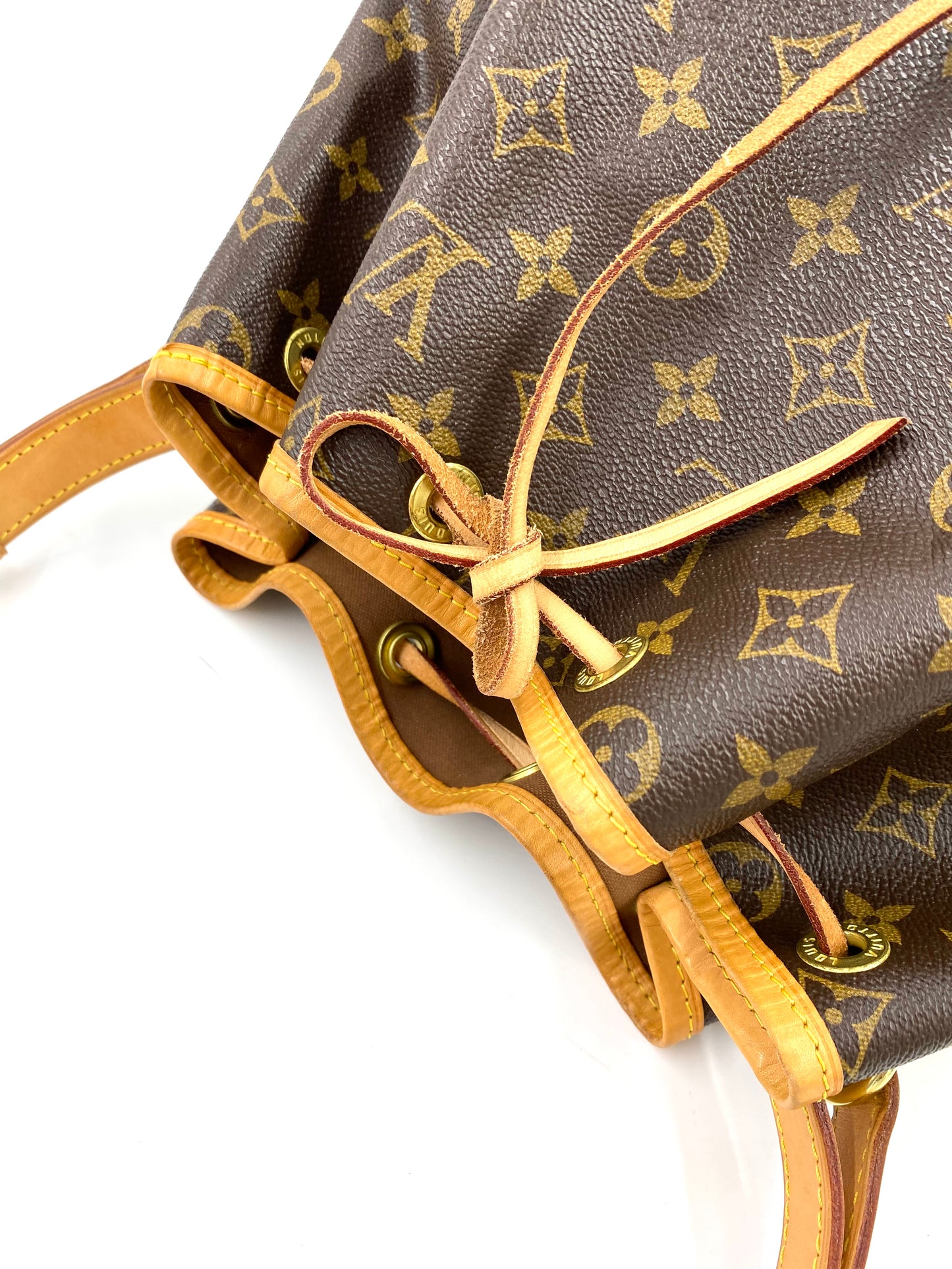 LOUIS VUITTON Noe grande Monogram Canvas