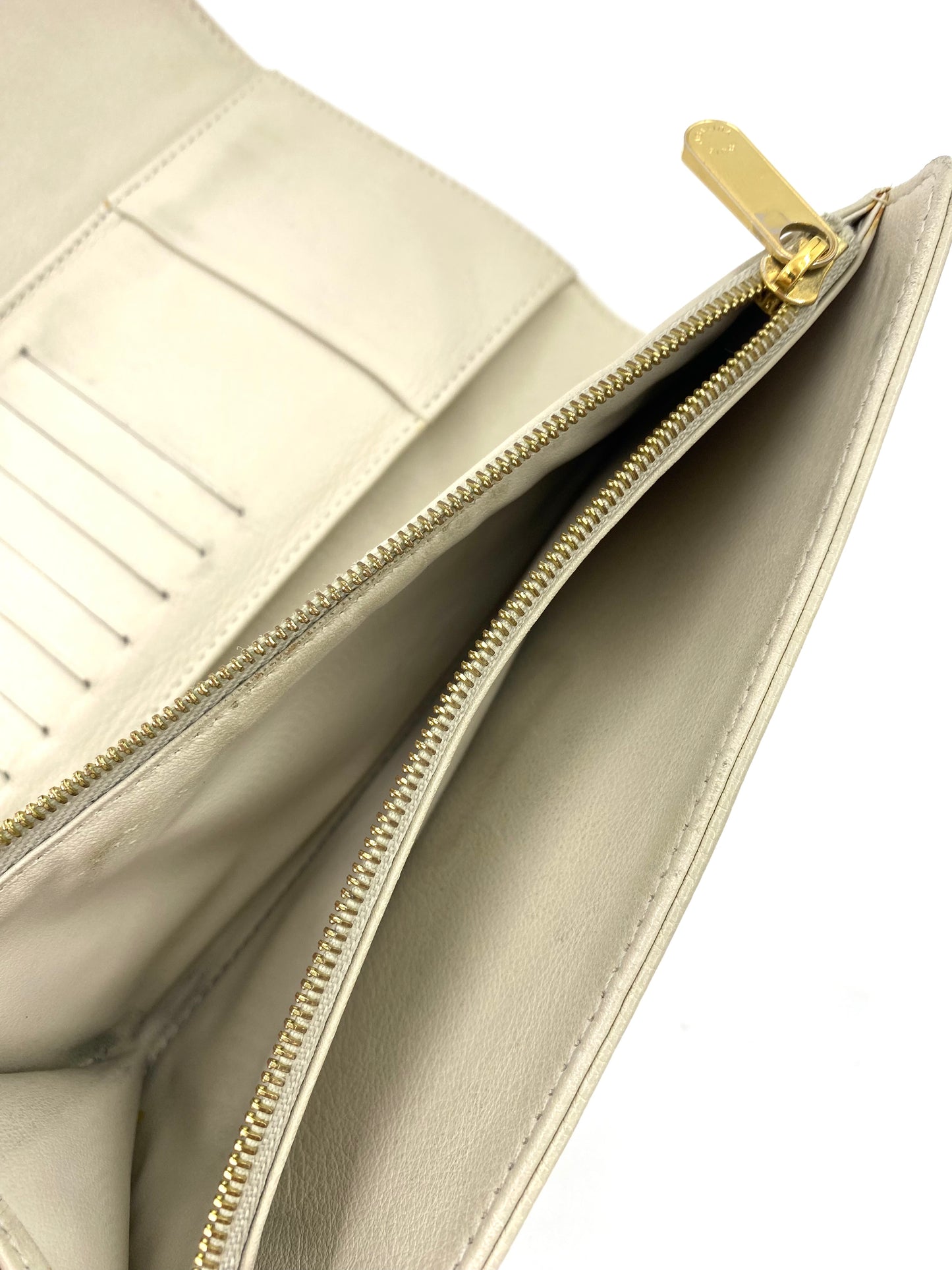 LOUIS VUITTON Amelia Portemonnaie Monogram Mahina beige