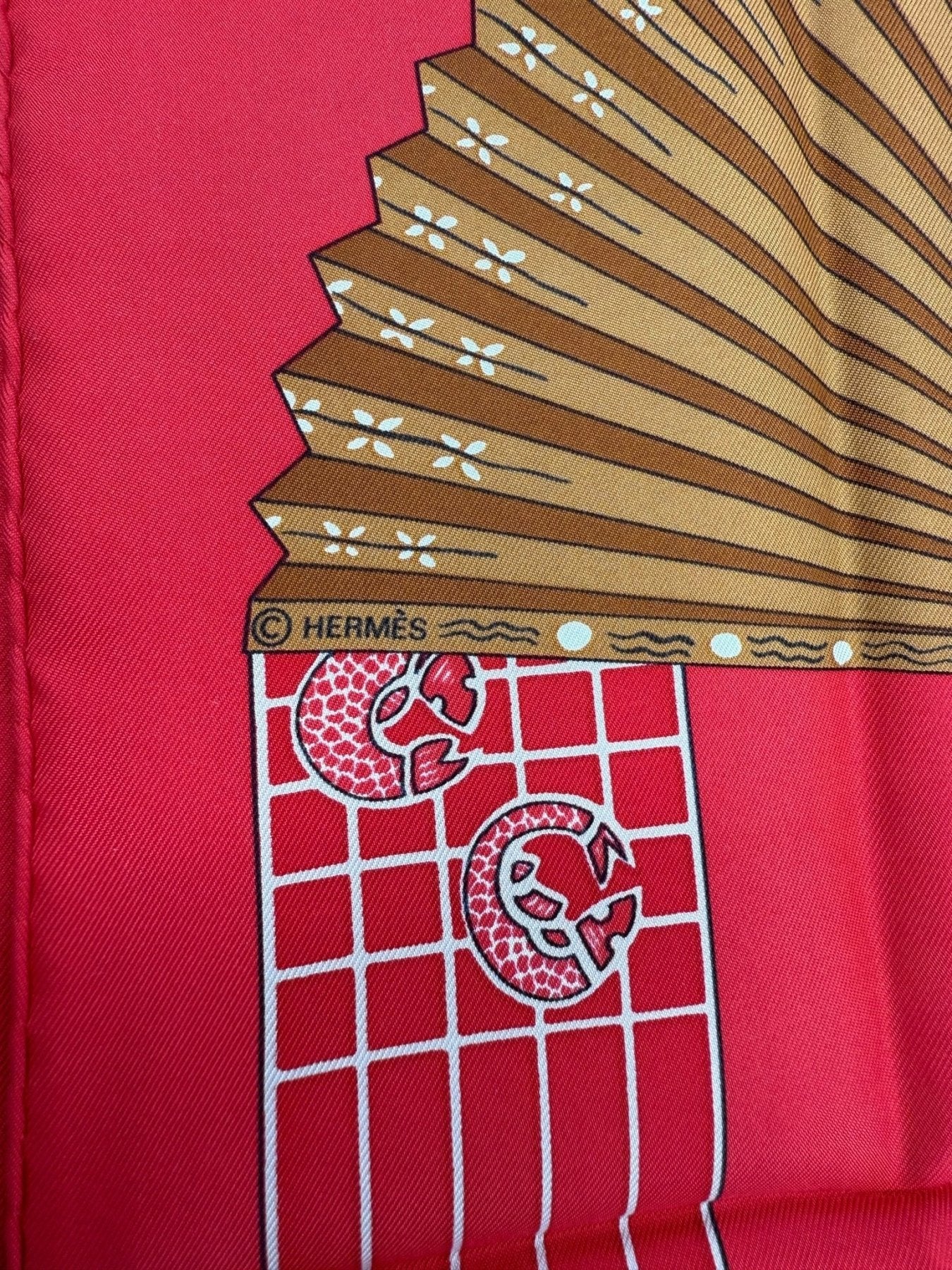 HERMÈS Carre 90 Kimonos et Inros - Clutch & Macarons - Clutch & Macarons -