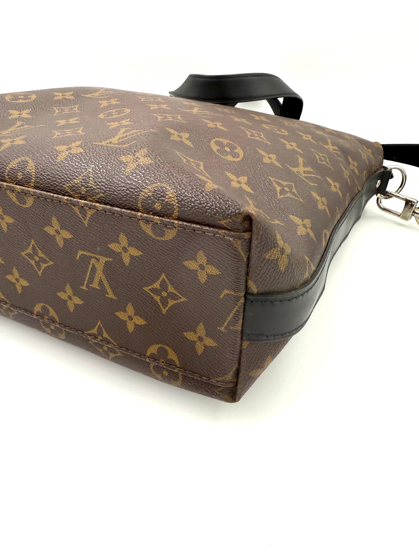 Louis Vuitton Davis Monogram Macassar