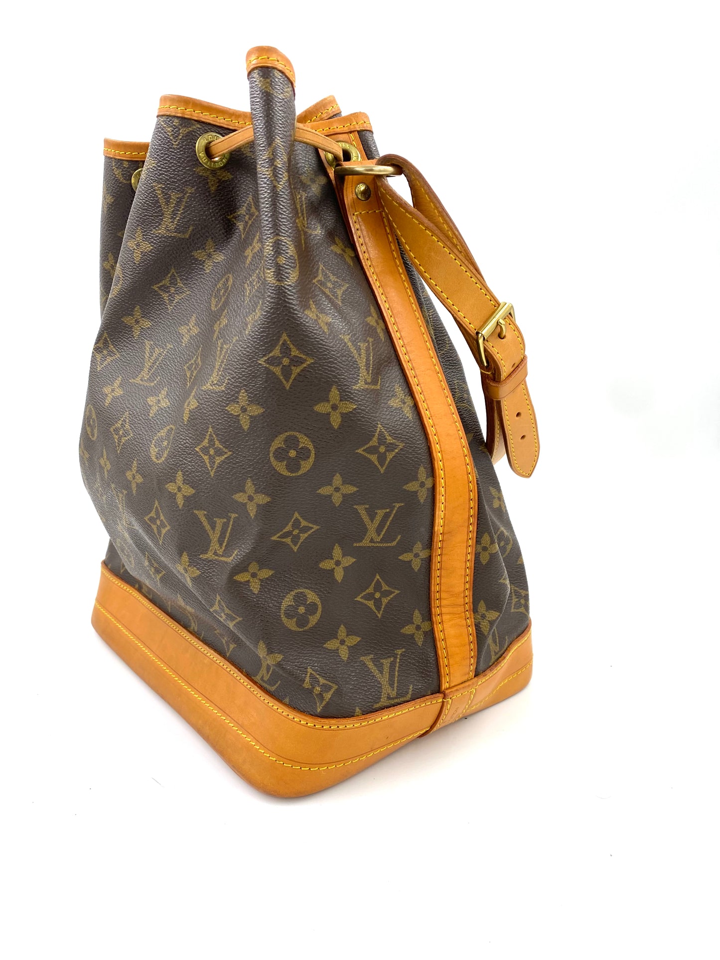 LOUIS VUITTON Noe Grande Monogram Canvas