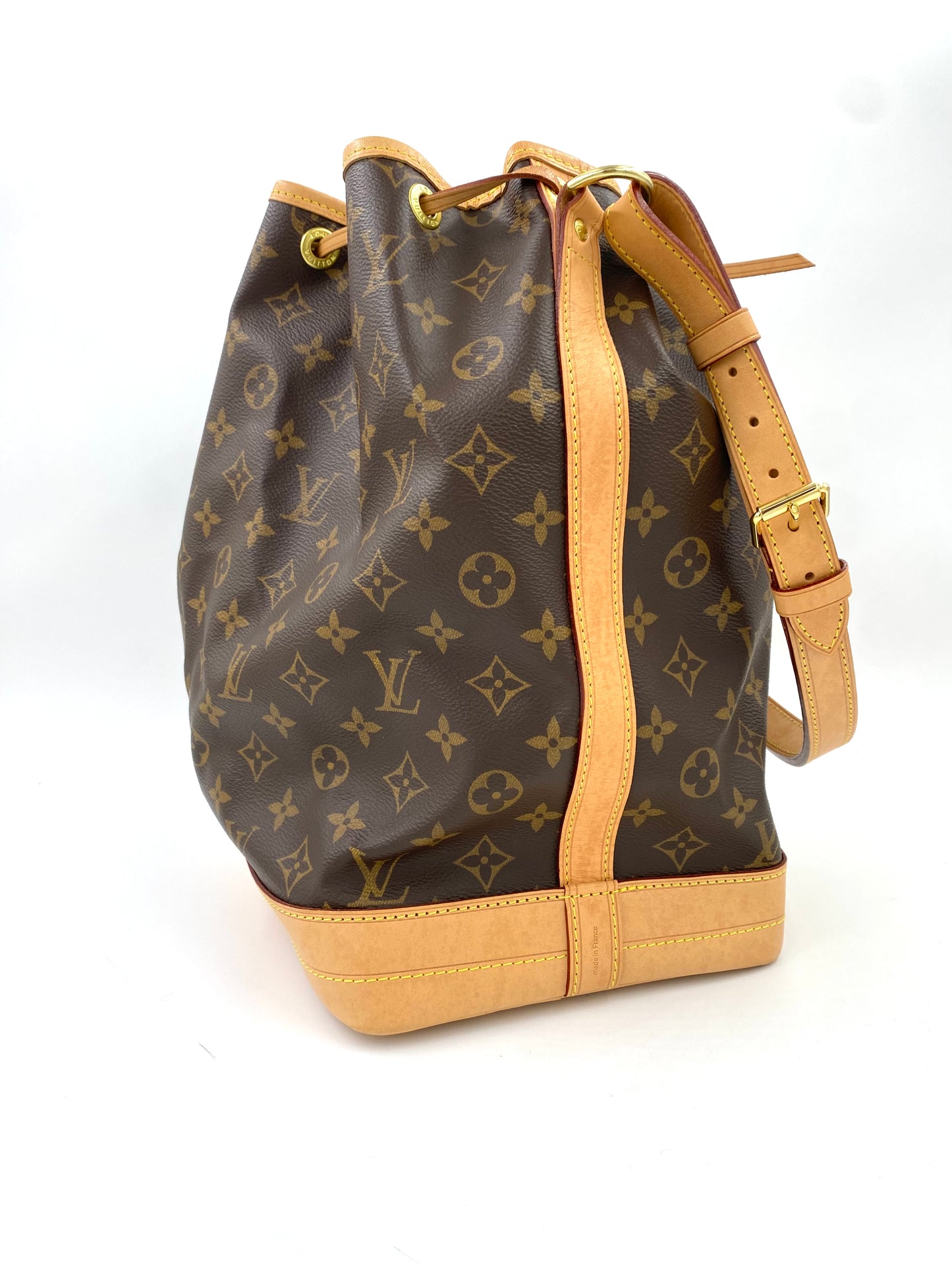LOUIS VUITTON Noe grande Monogram Canvas