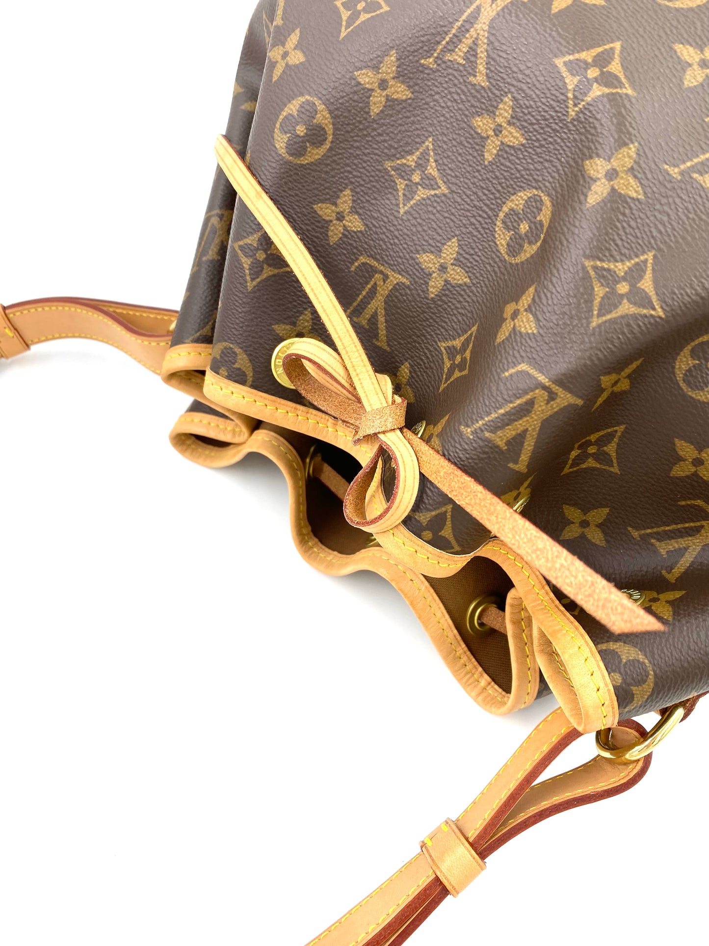 LOUIS VUITTON Noe grande Monogram Canvas
