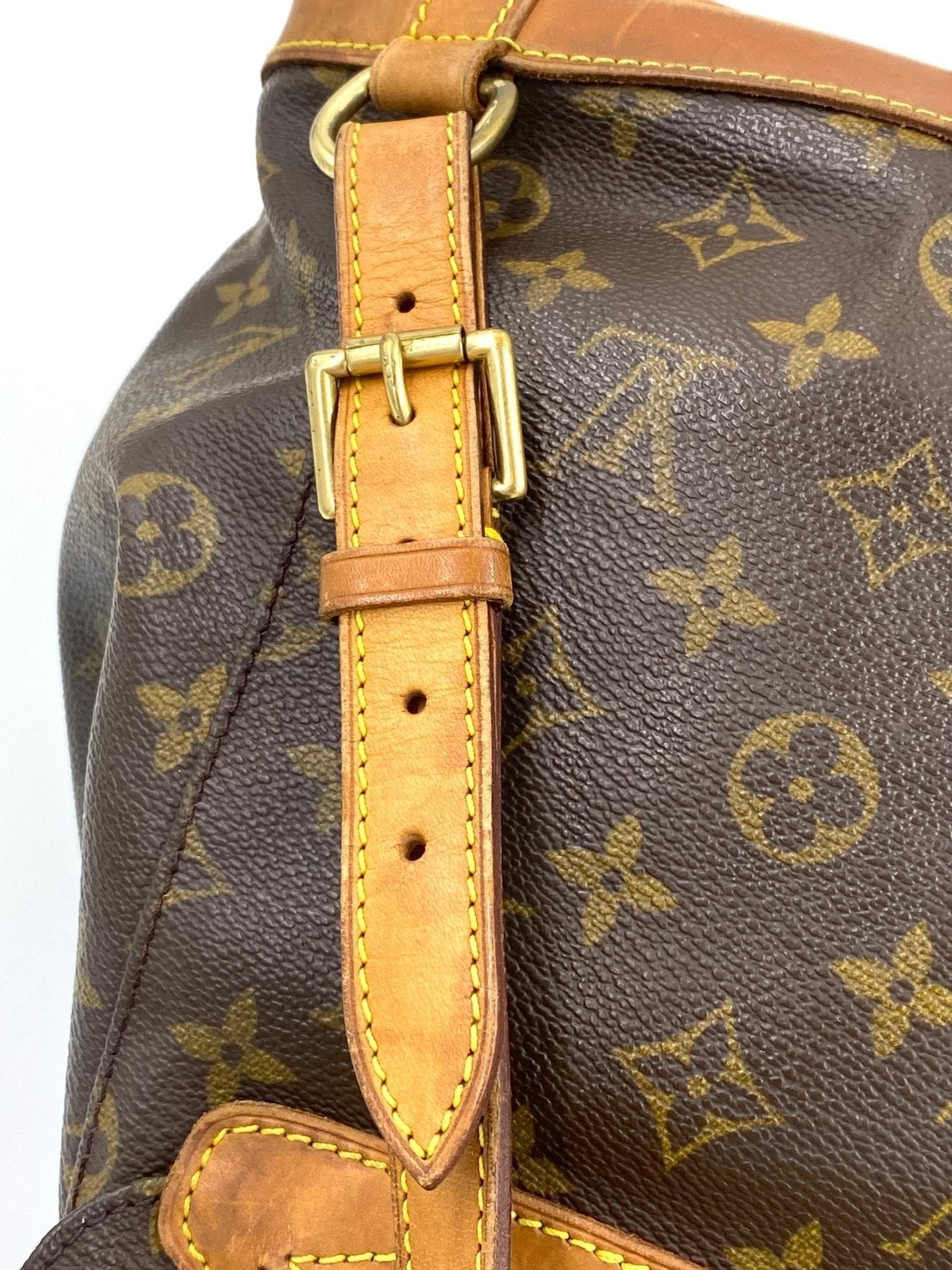 Louis Vuitton Montsouris MM Rucksack mit Monogram Canvas Muster und Lederriemen in honigbrauner Patina, Goldschnalle