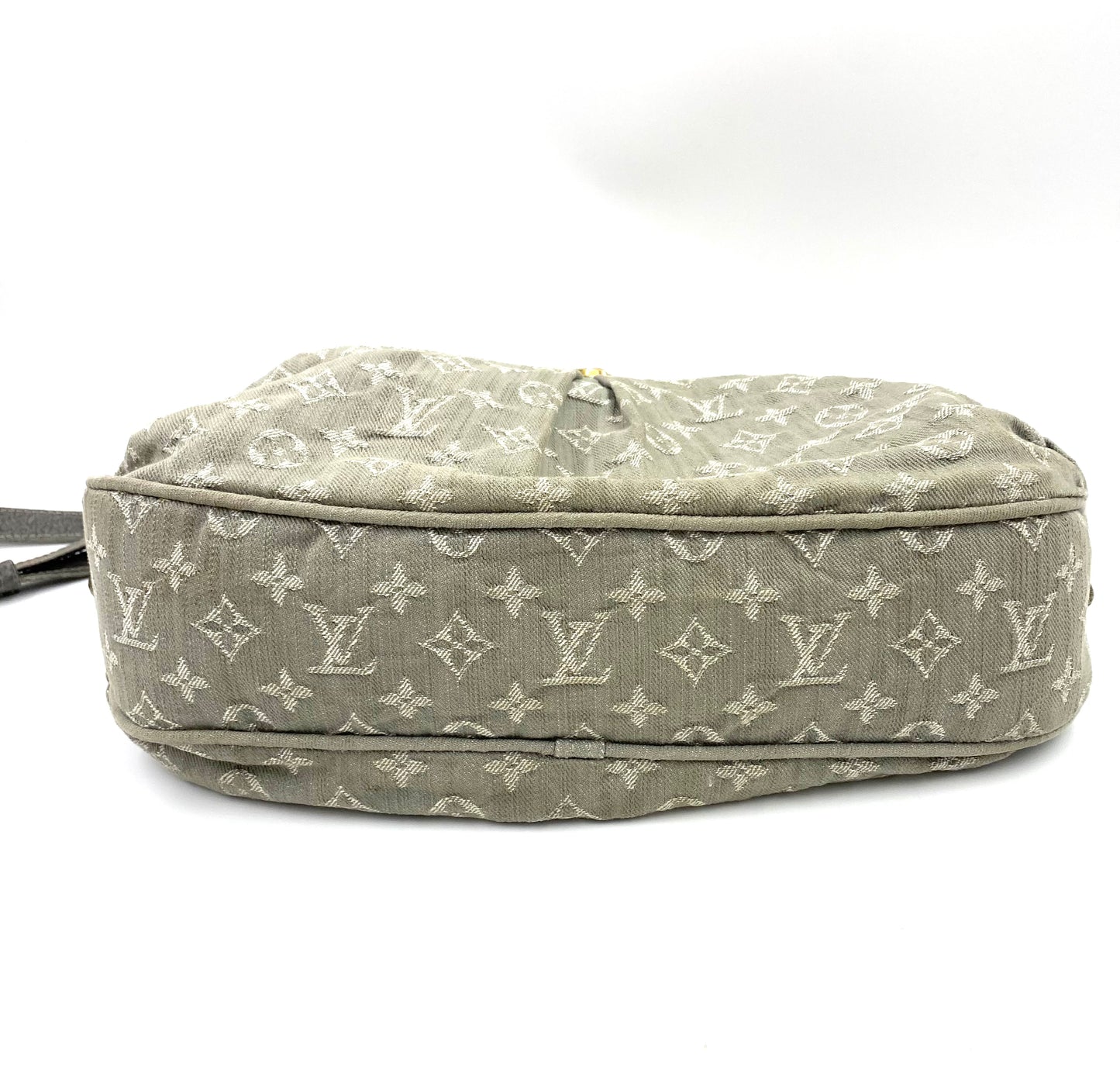 LOUIS VUITTON Slightly Monogram Denim Grau