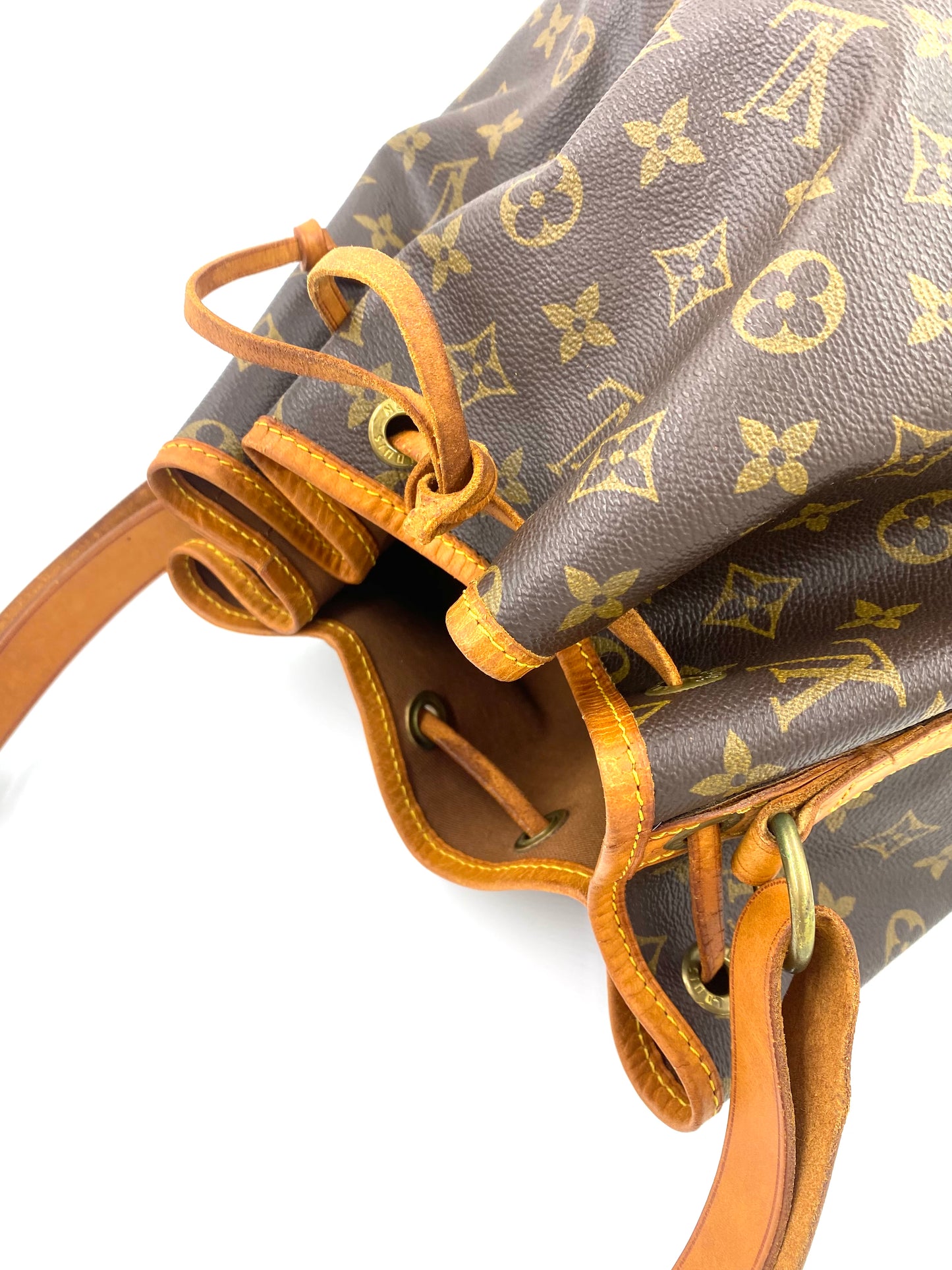 LOUIS VUITTON Noe grande Monogram Canvas