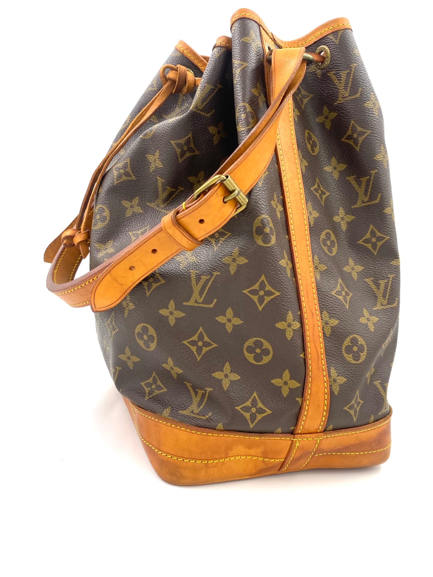 LOUIS VUITTON Noe grande Monogram Canvas