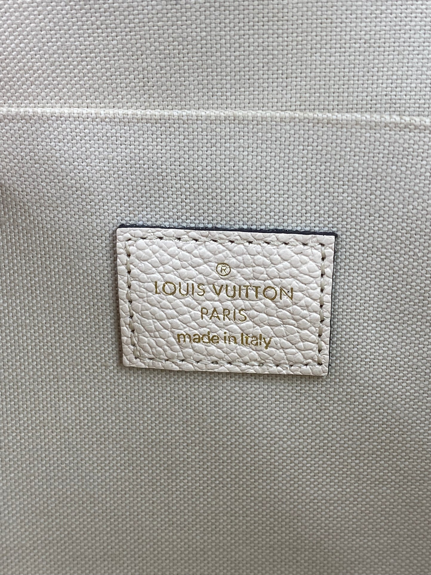 LOUIS VUITTON Pochette Felicie Monogram Empreinte by the Pool