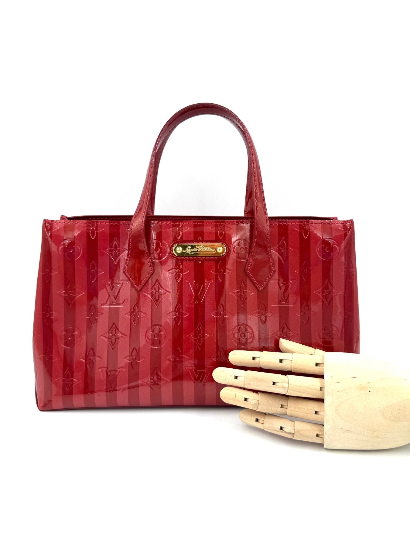 LOUIS VUITTON Wilshire Monogram Vernis Rayures - Clutch & Macarons - Clutch & Macarons -