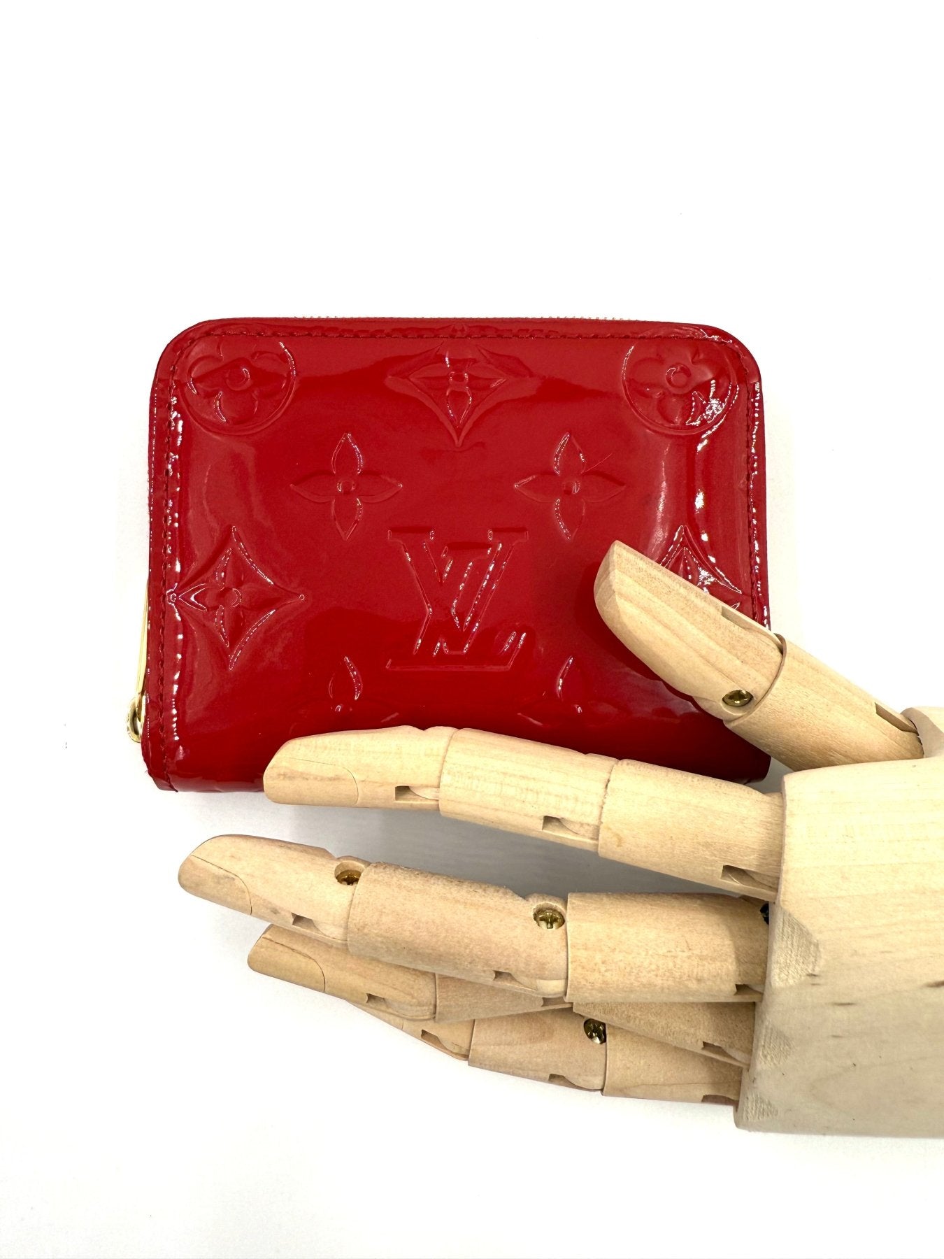 LOUIS VUITTON Zippy Coin Monogram Vernis rouge - Clutch & Macarons - Clutch & Macarons -