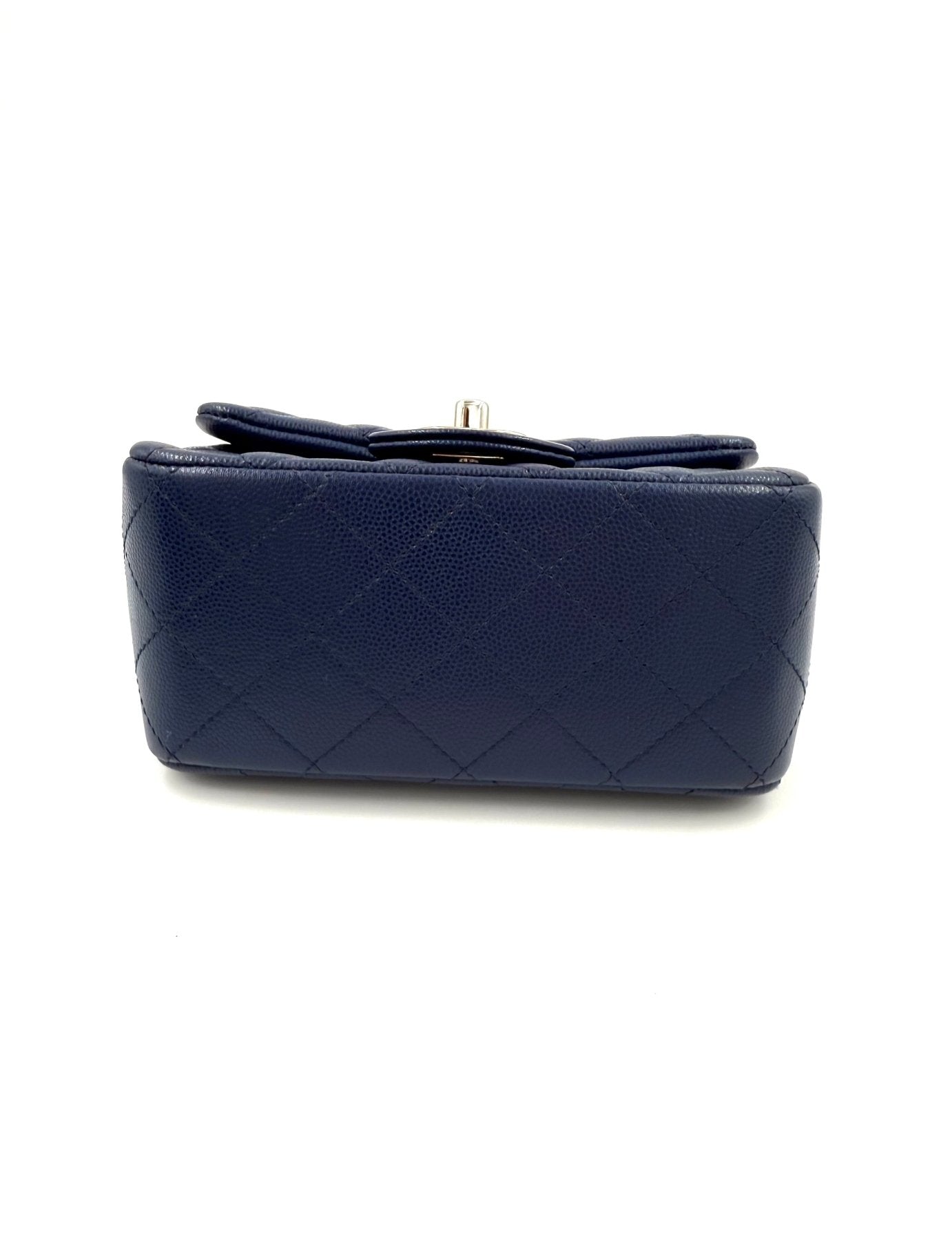 CHANEL Mini Square Flap Bag Caviar blau - Clutch & Macarons - 24572438 - Clutch & Macarons -