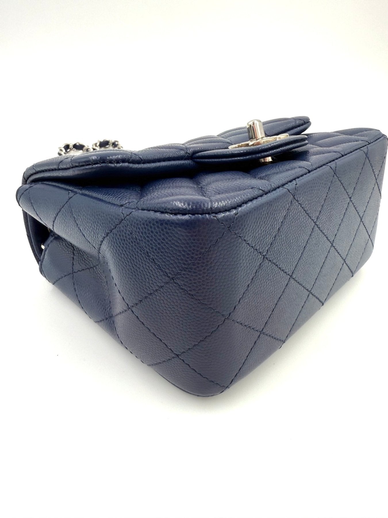 CHANEL Mini Square Flap Bag Caviar blau - Clutch & Macarons - 24572438 - Clutch & Macarons -