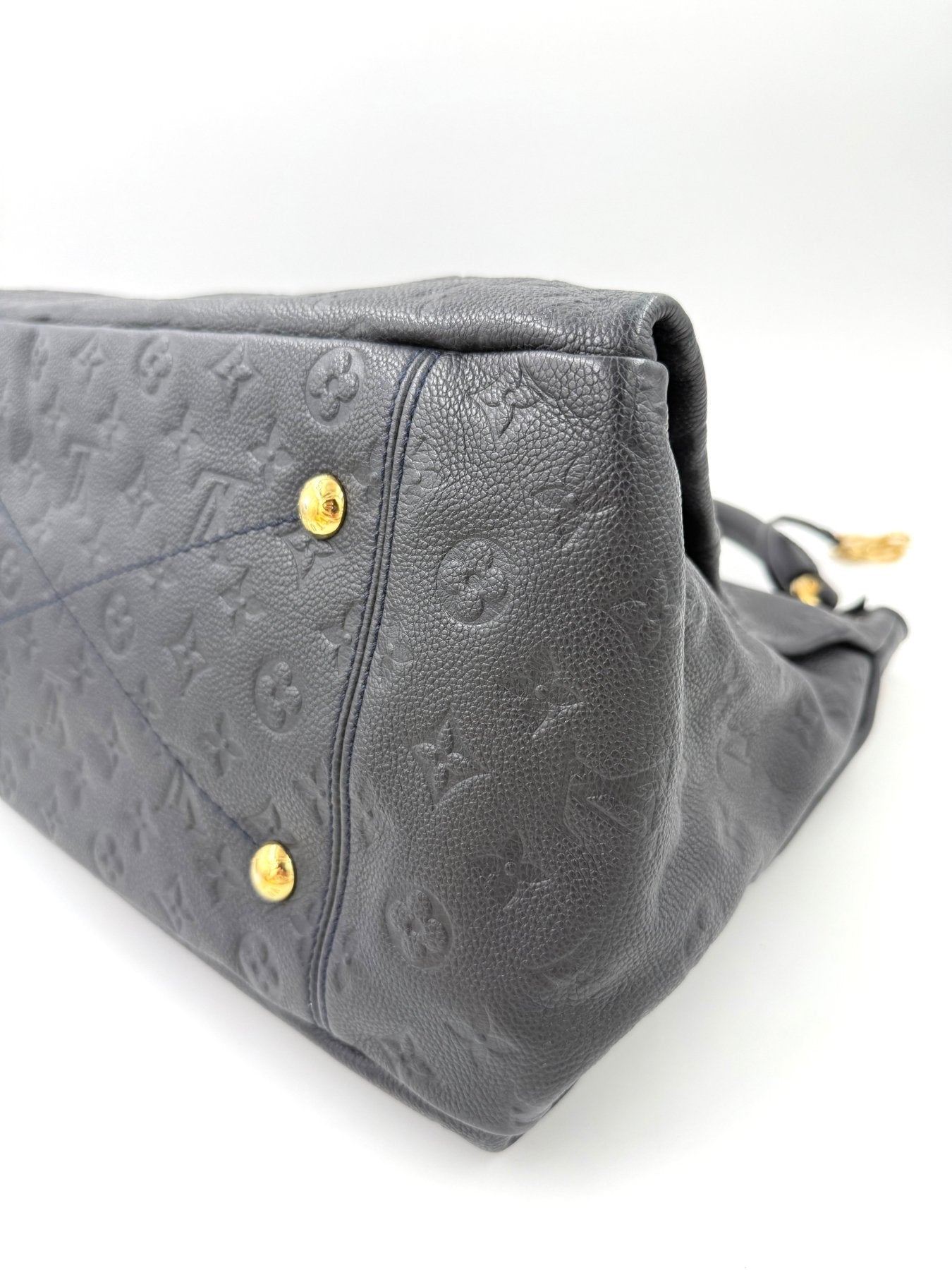 LOUIS VUITTON Artsy MM Monogram Empreinte Infini - Clutch & Macarons - CA1172 - Clutch & Macarons -