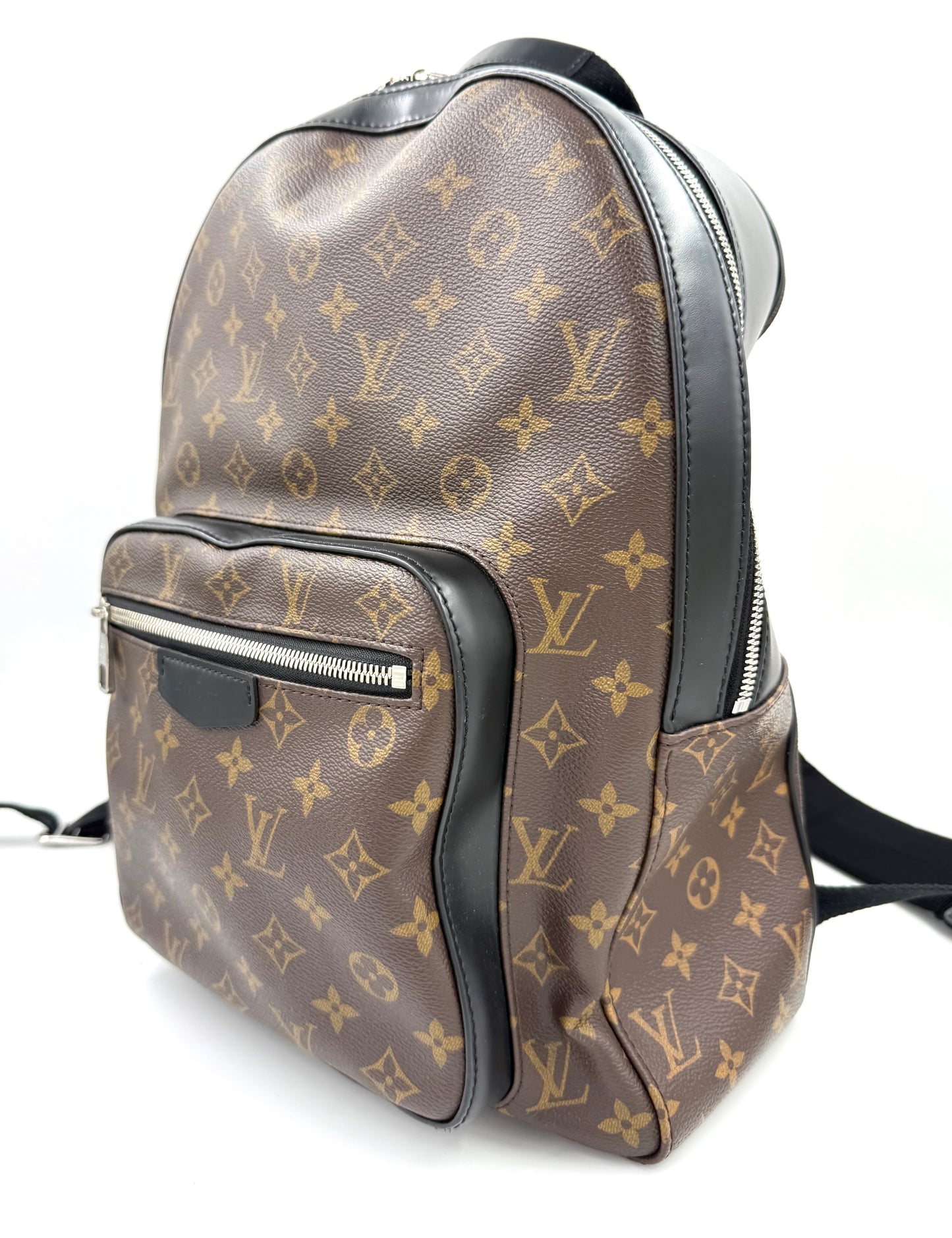 LOUIS VUITTON Josh Monogram Canvas Rucksack mit charakteristischem Muster und praktischem Frontfach aus braunem Leder.