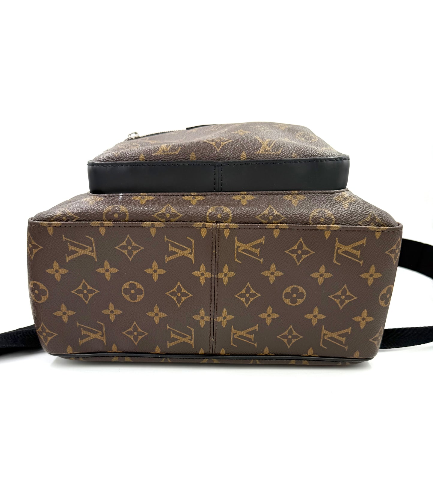 LOUIS VUITTON Josh Monogram Canvas Rucksack mit klassischem, braunem Monogramm-Design und robustem Canvas-Material.