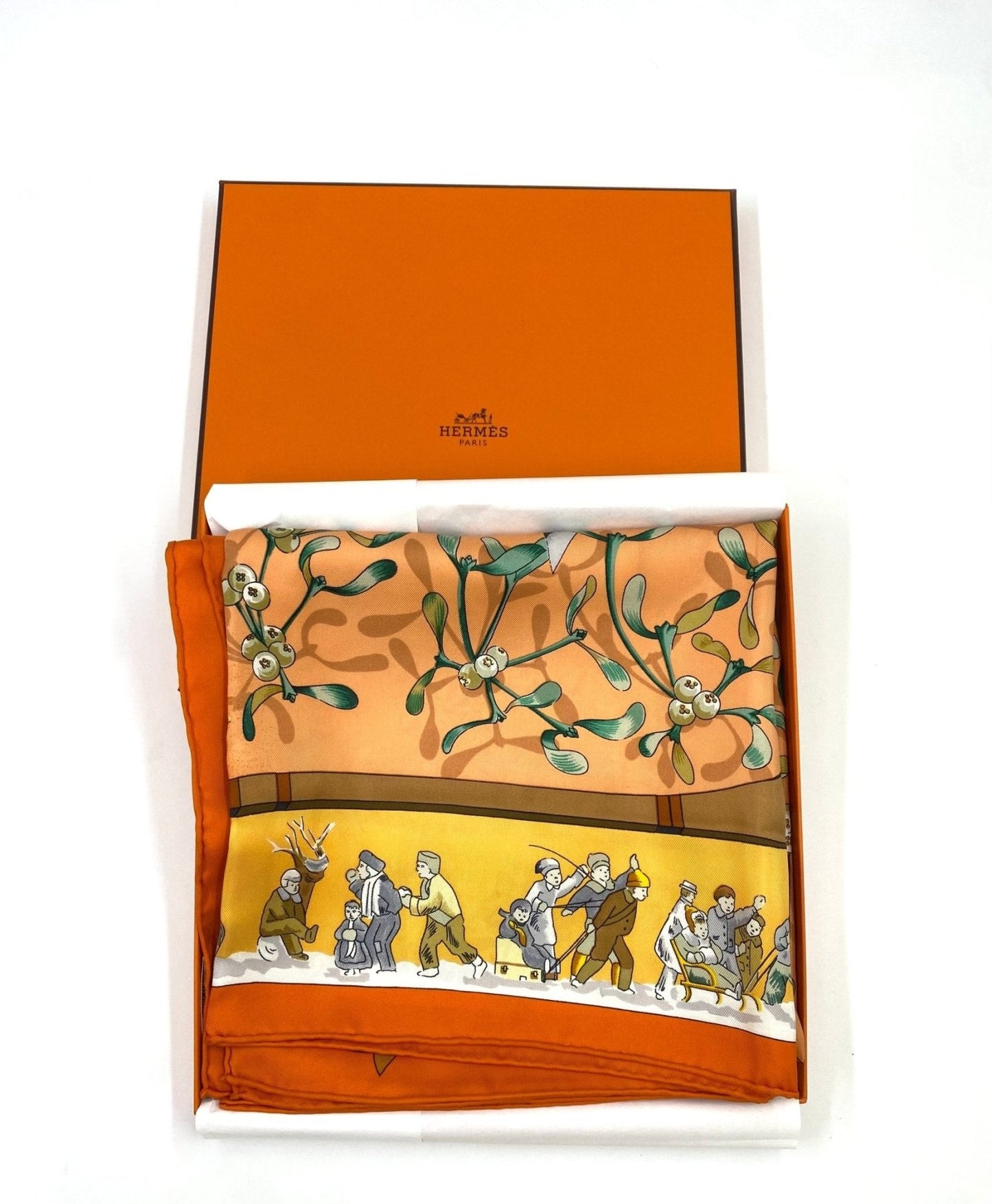 HERMÈS Carre 90 Neige d‘Antan orange - Clutch & Macarons - Clutch & Macarons -